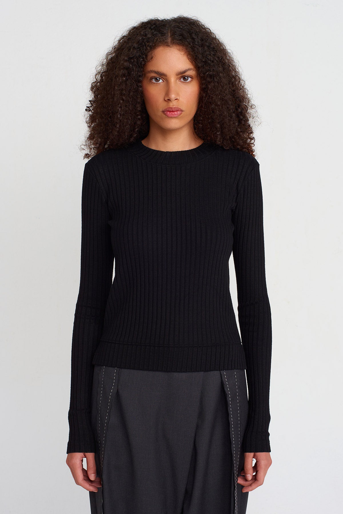 Black Ribbed Knit Sweater-K251011058