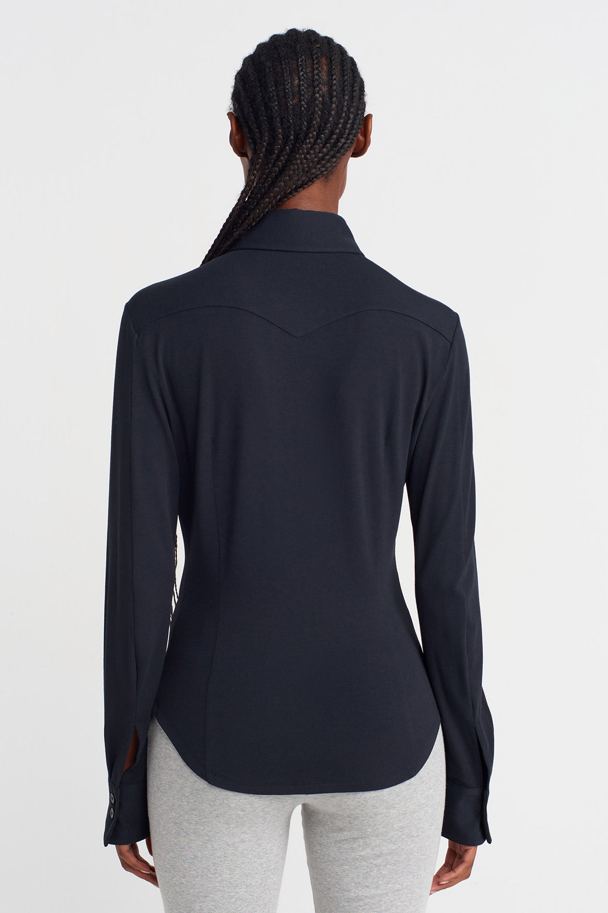 Black Relaxed Fit Shirt with Waist Shaping-K251011068