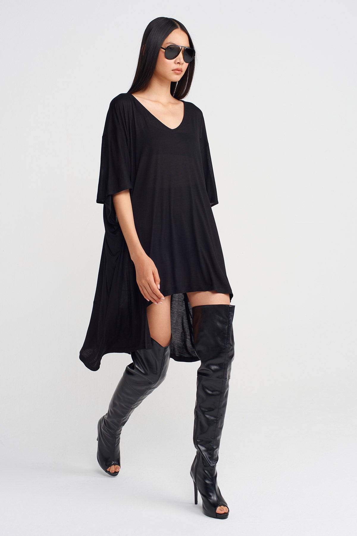 Black V-Neck Oversized Tunic Bamboo Blouse-K251011086