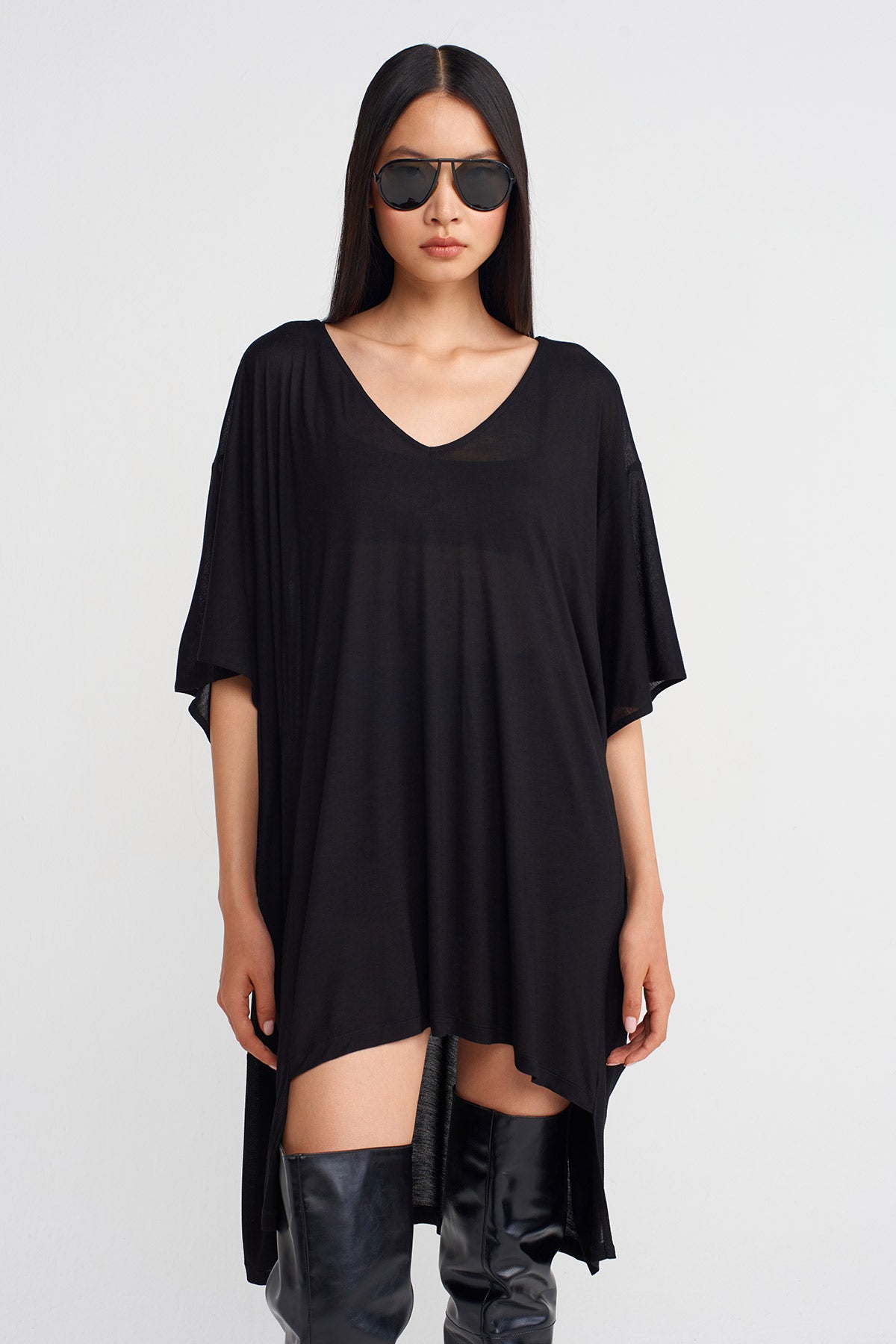 Black V-Neck Oversized Tunic Bamboo Blouse-K251011086