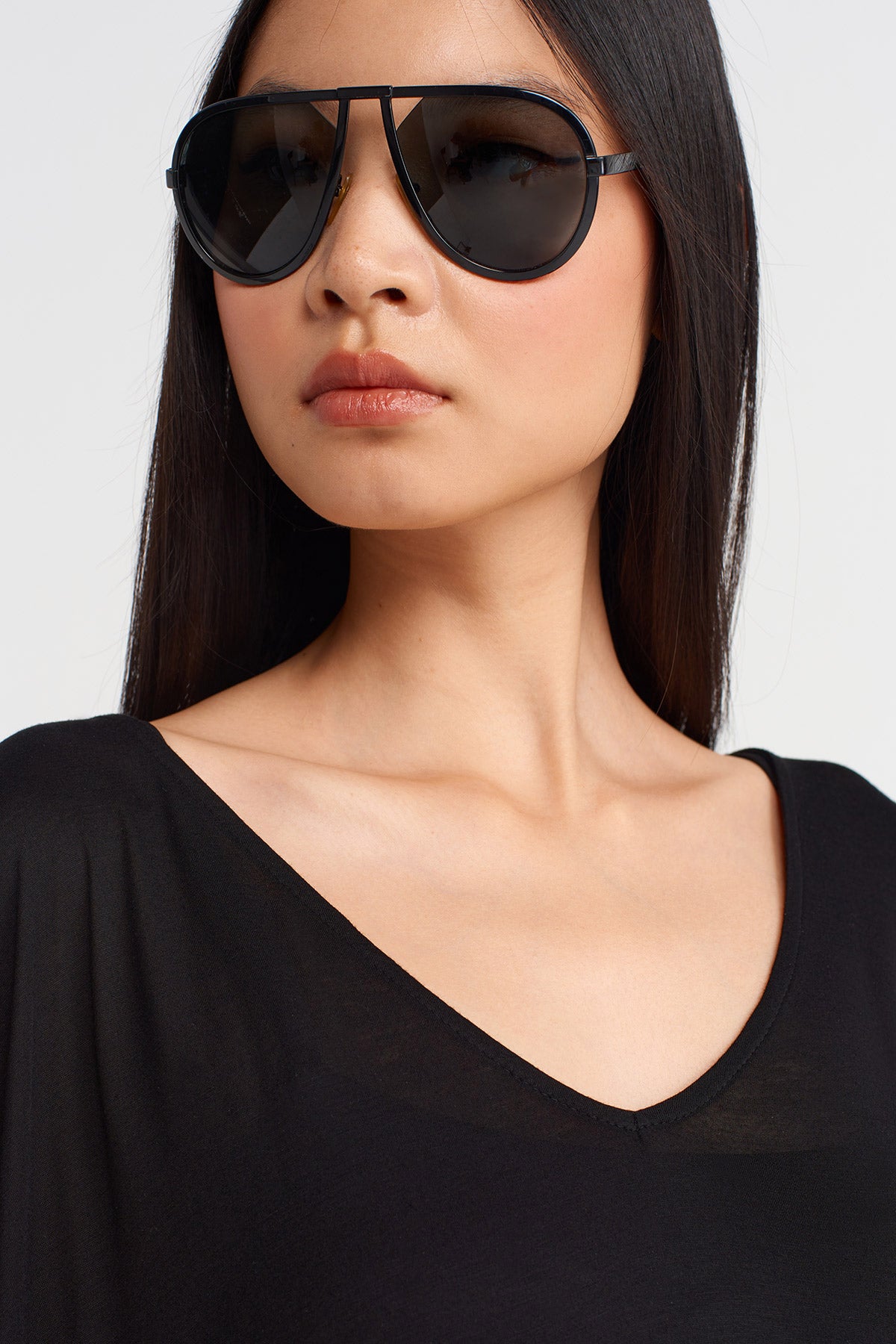 Black V-Neck Oversized Tunic Bamboo Blouse-K251011086