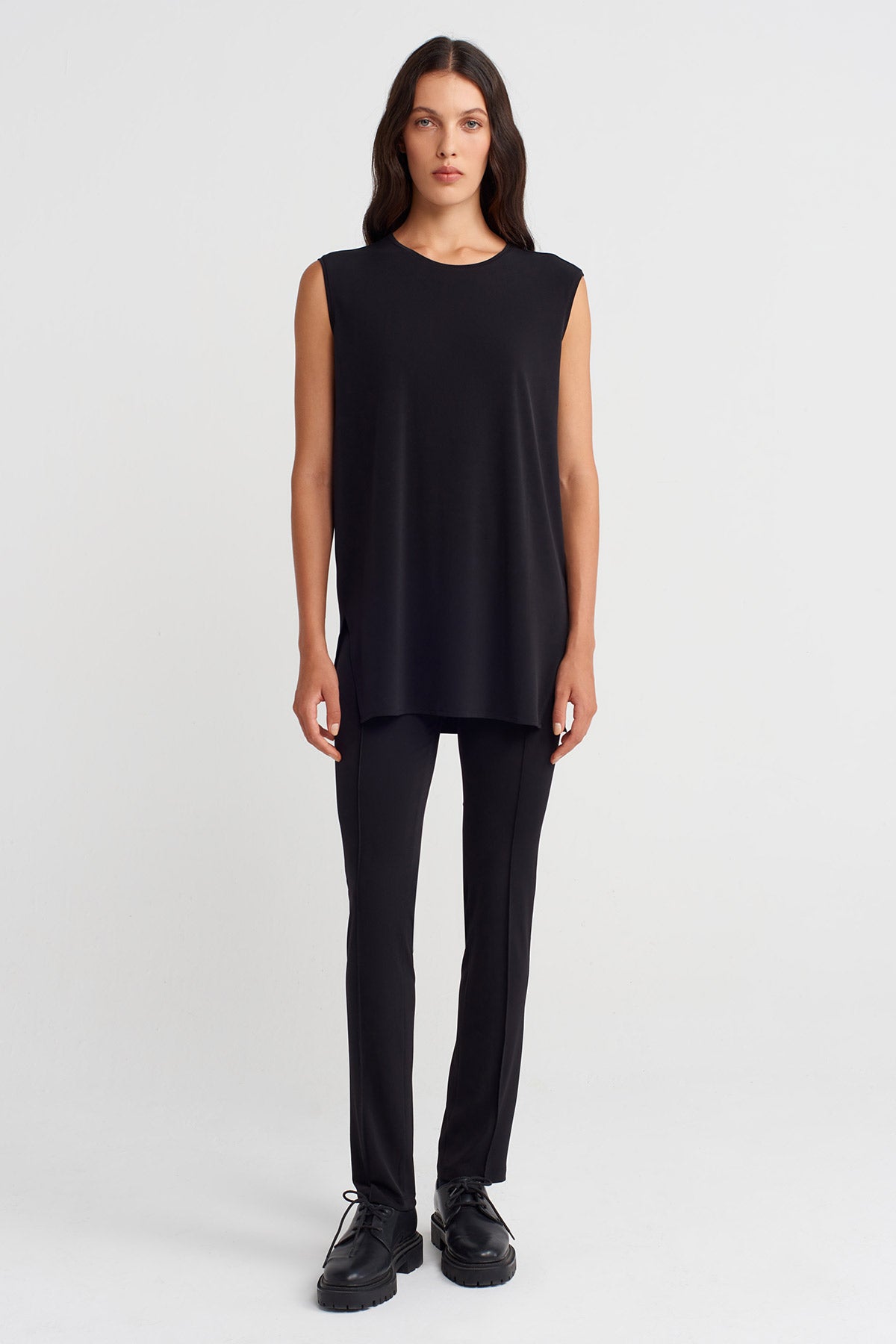 Black Sleeveless Basic Jersey T-shirt-K251011134