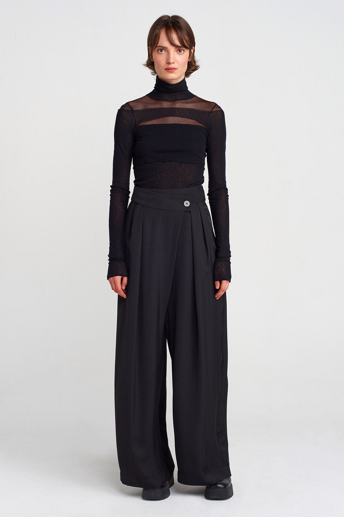 Black Crossover Palazzo Pants-K253013024