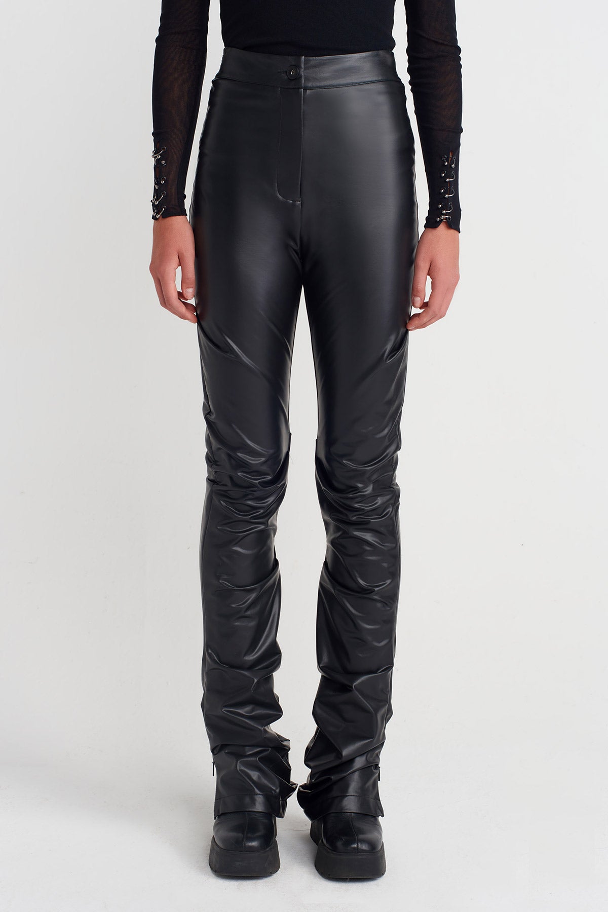 Black Ruched Long Vegan Leather Trousers-K253013043