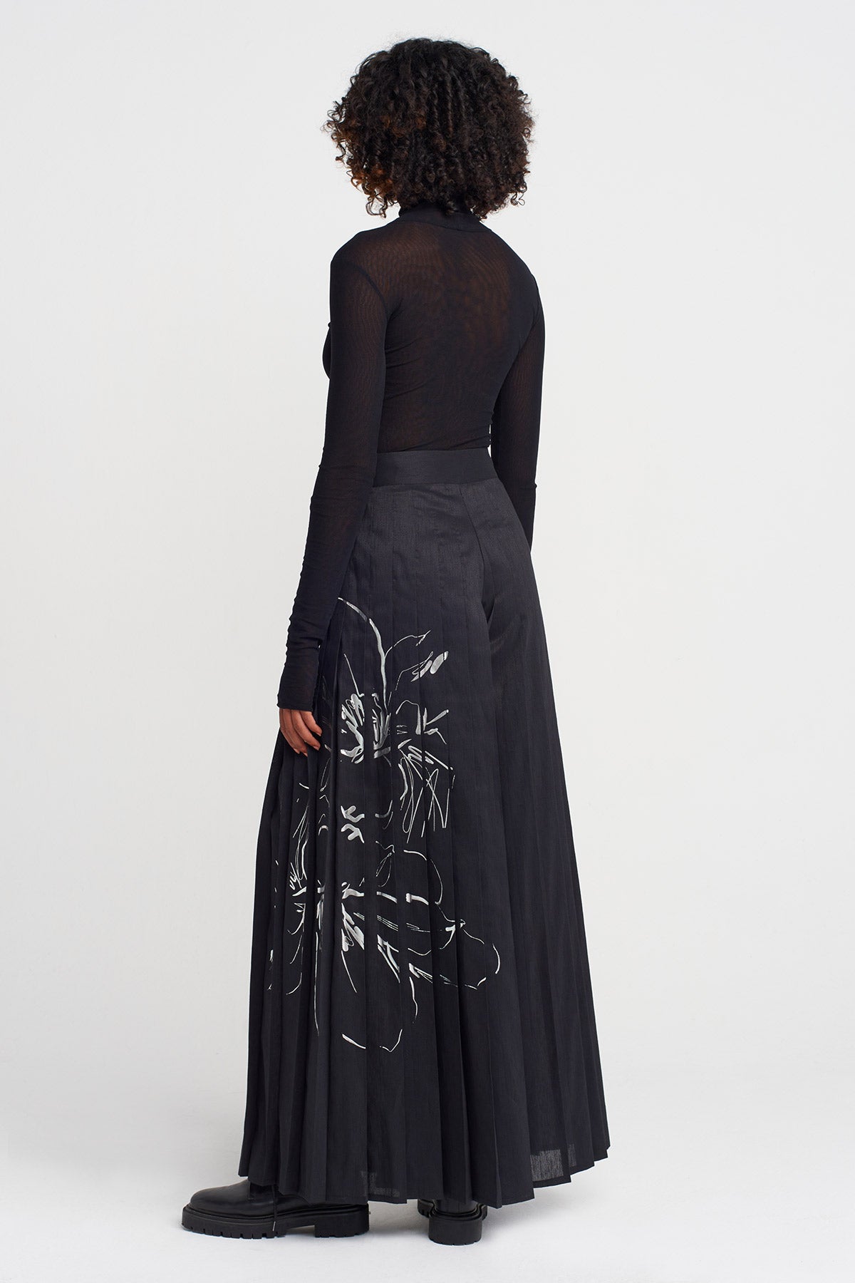 Black/Silver Printed Wide-Pleated Trousers-K253013047