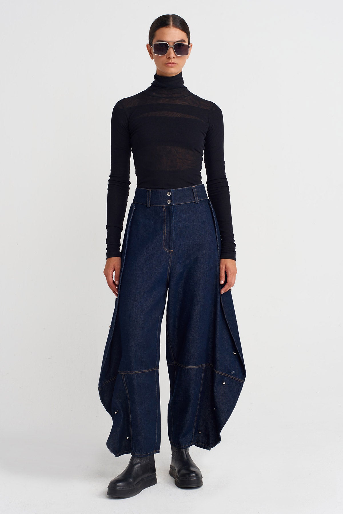 Indigo Wide-Leg Denim Pants with Metal Accessories-K253013057