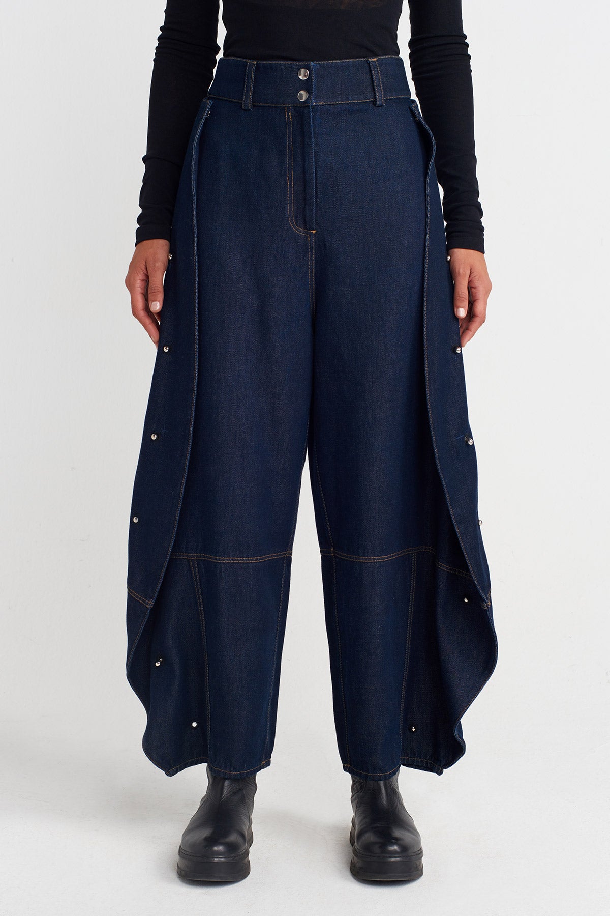 Indigo Wide-Leg Denim Pants with Metal Accessories-K253013057