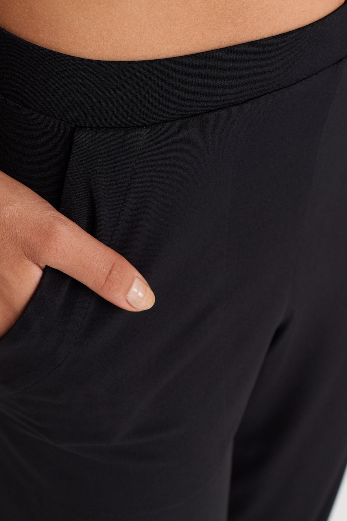 Black Relaxed Fit Jersey Pants with Pockets-K253013075