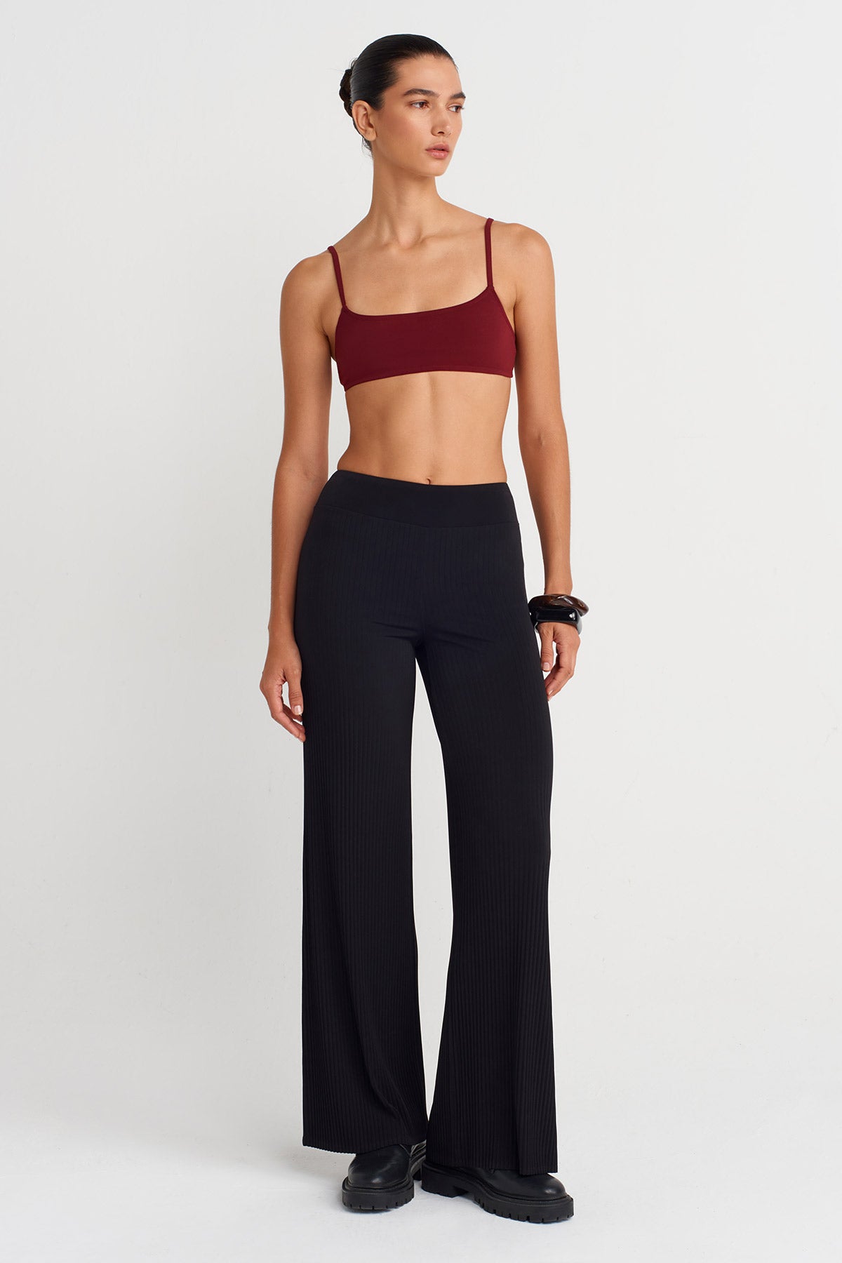 Black Pleated Straight-Leg Trousers-K253013077