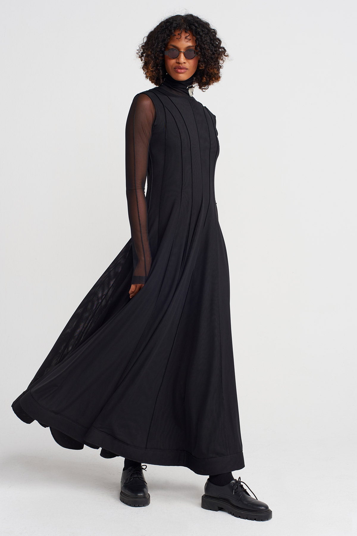 Black-Natur Long Tulle Dress with Embroidered Neckline-K254014025