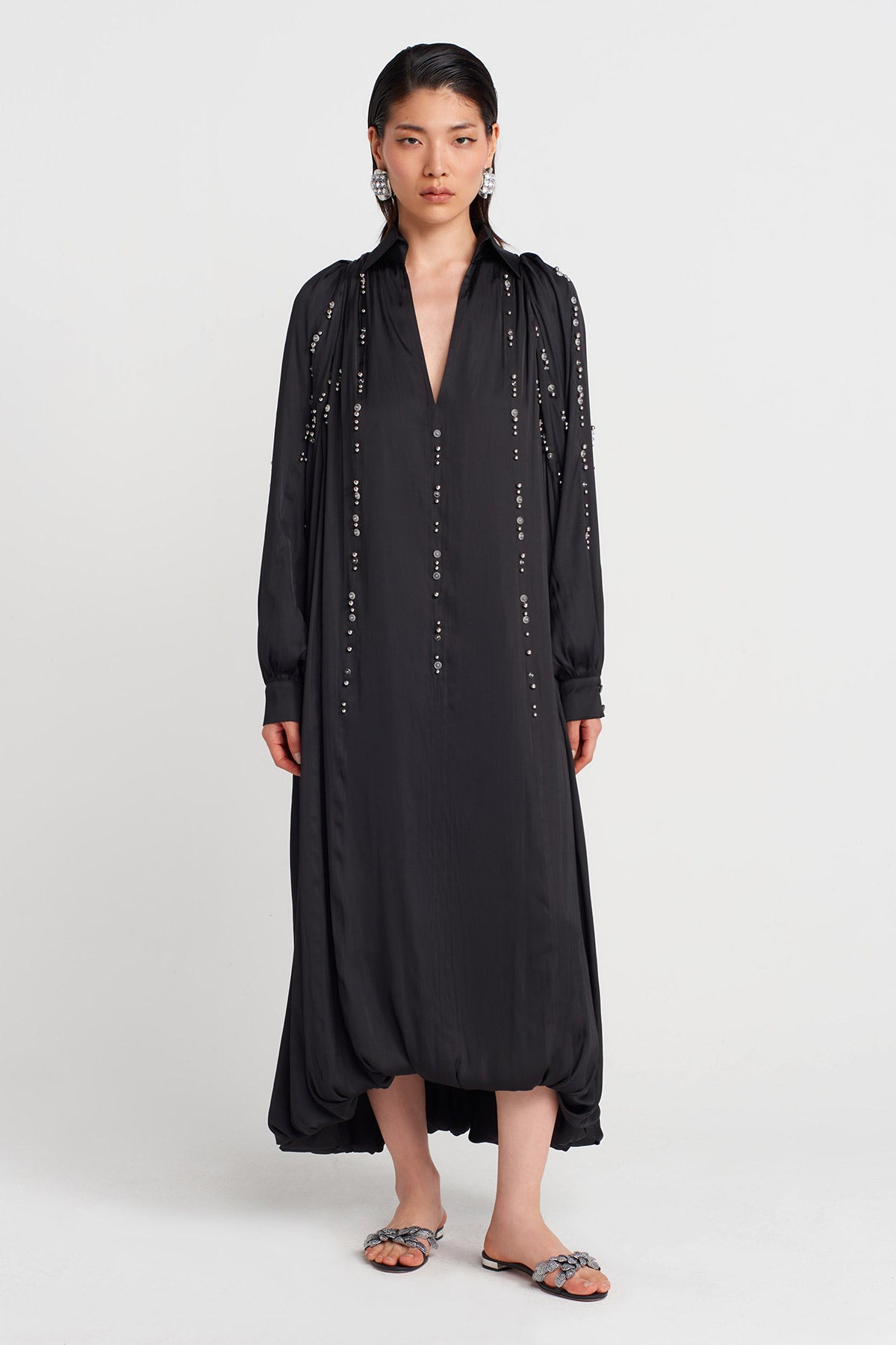 Black Shirt Collar Embroidered Dress with Balloon Skirt-K254014026