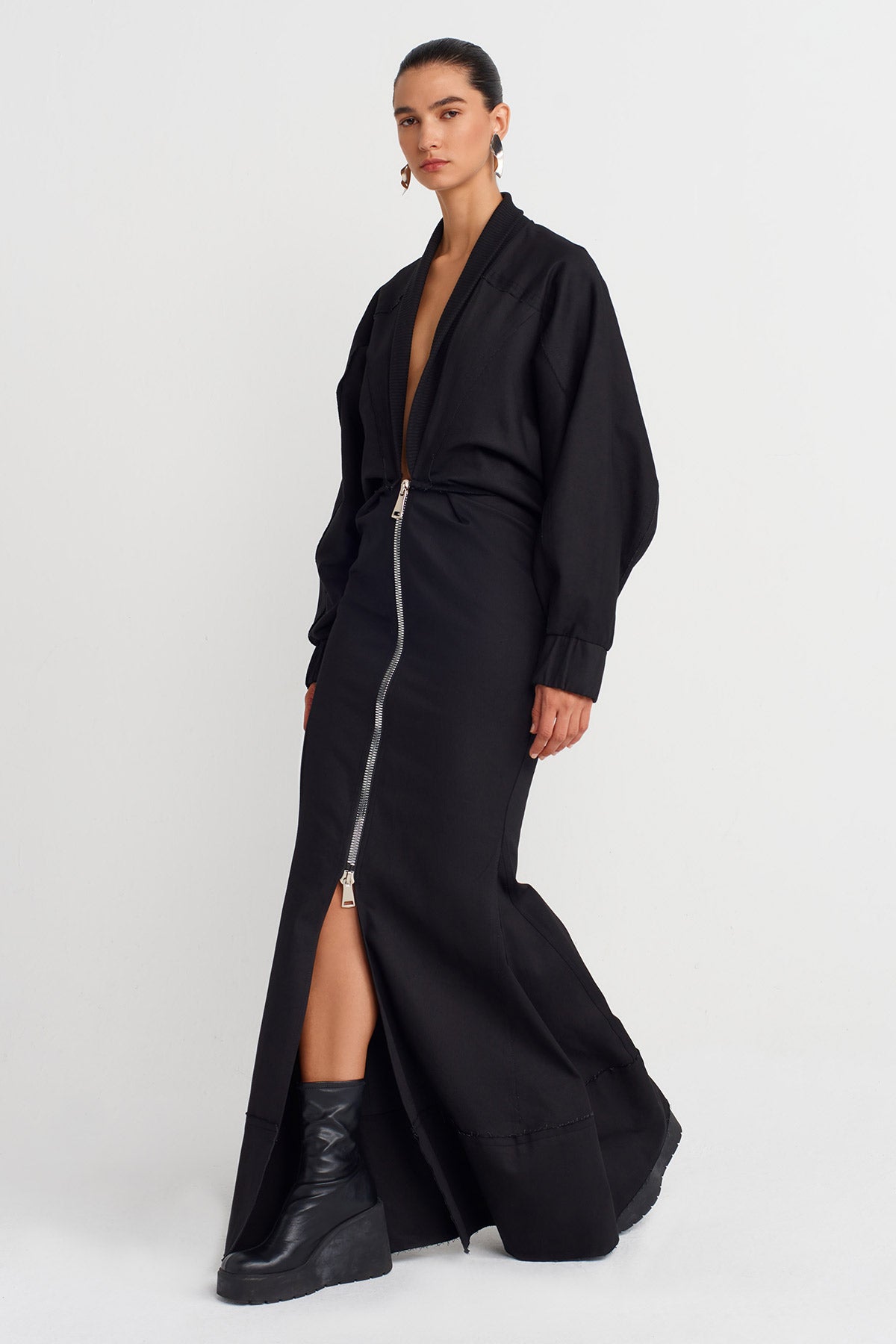 Black Zip-Detail Maxi Dress-K254014059
