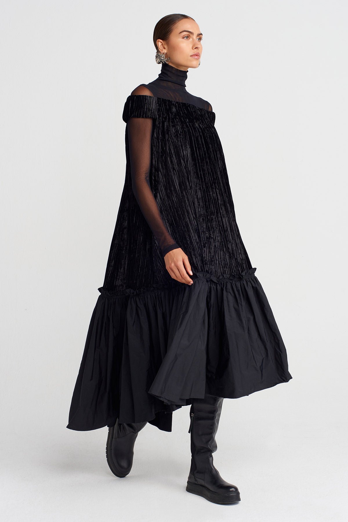 Black Ribbed Velvet Off-Shoulder Flared Dress-K254014086