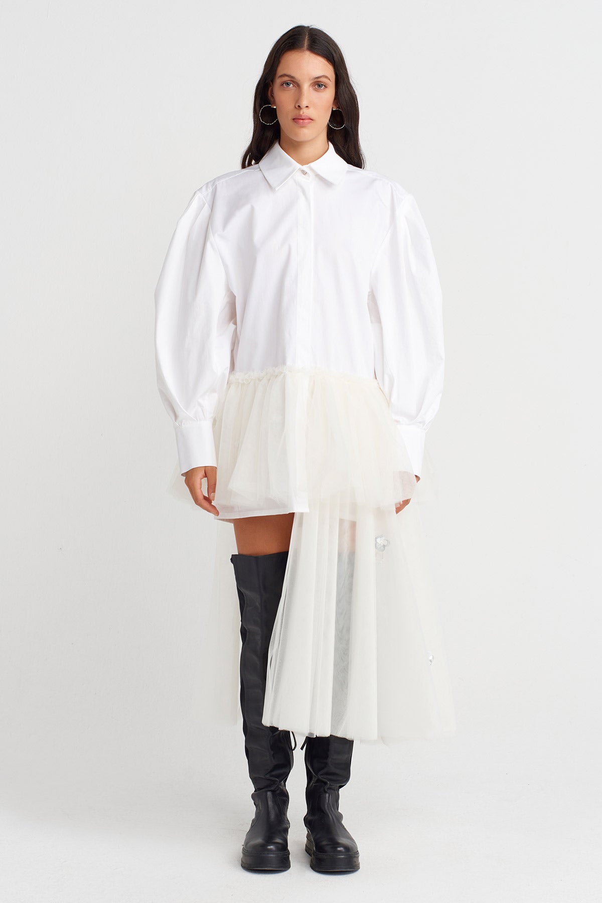Off White Asymmetric Flared Hem Shirt Dress-K254014089