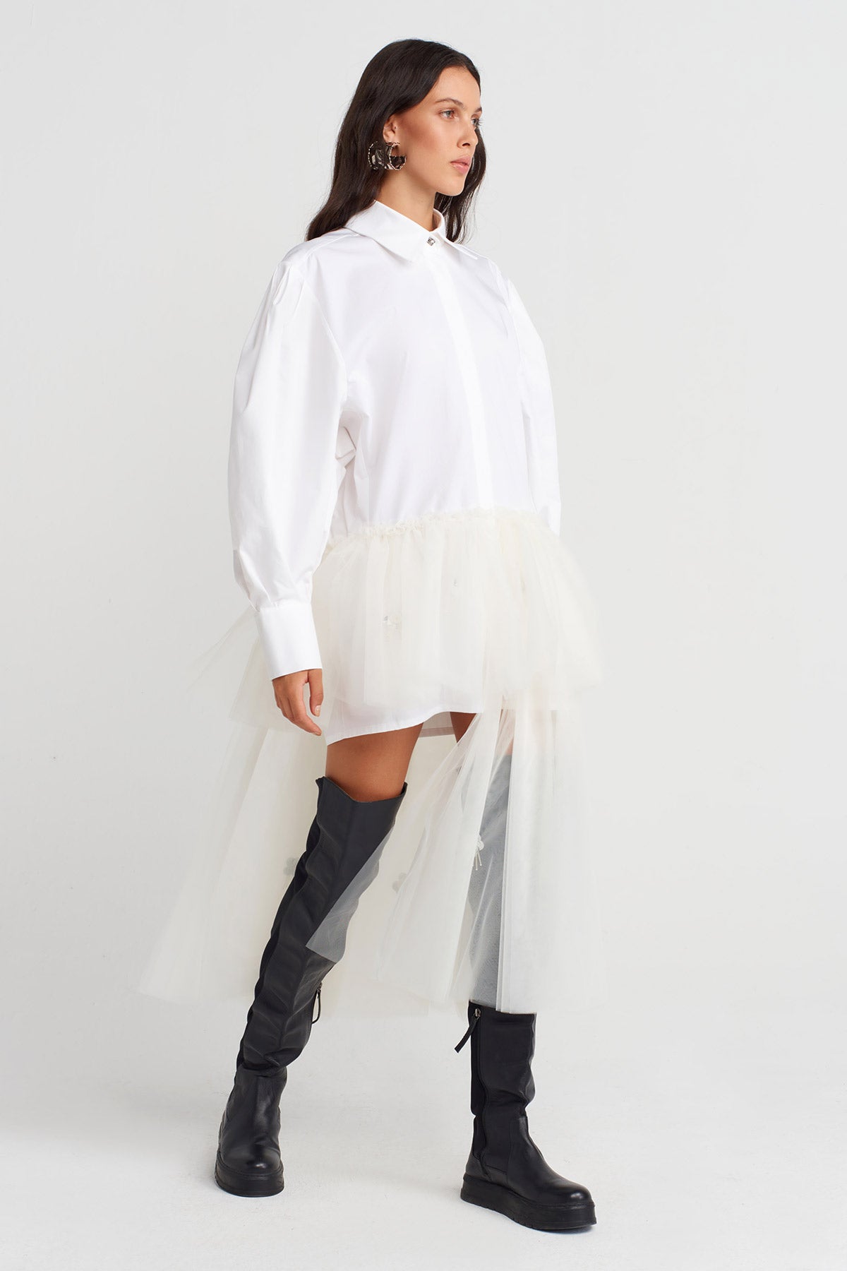 Off White Asymmetric Flared Hem Shirt Dress-K254014089