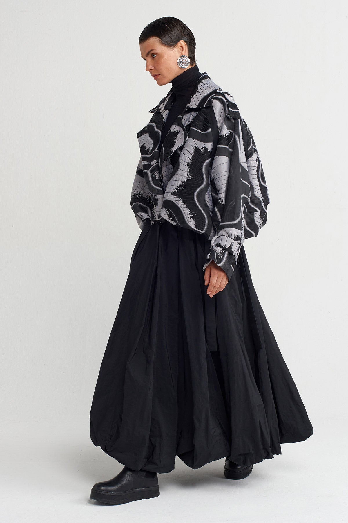 Multicolor Jacquard Patterned Short Jacket-K255015011