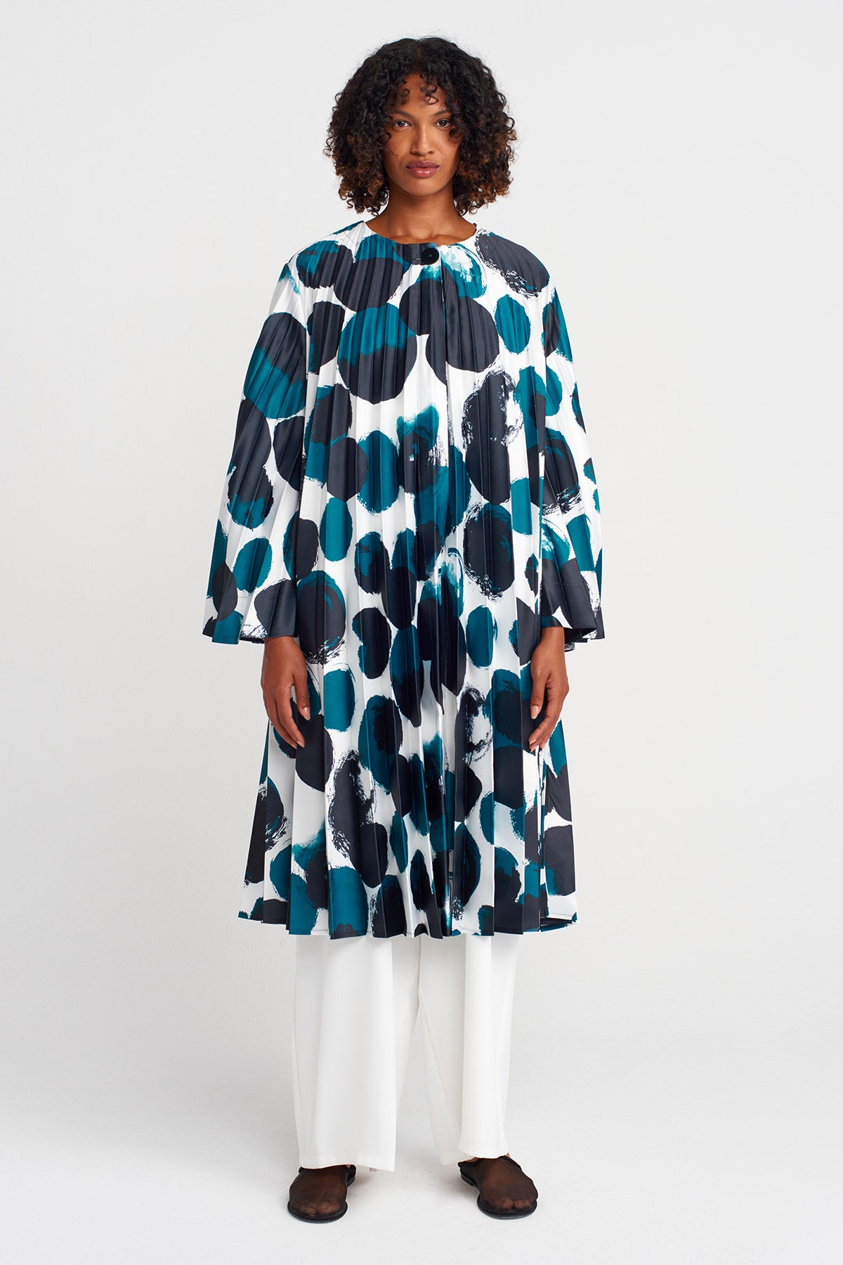 Patterned Long Pleated Jacket-K255015020