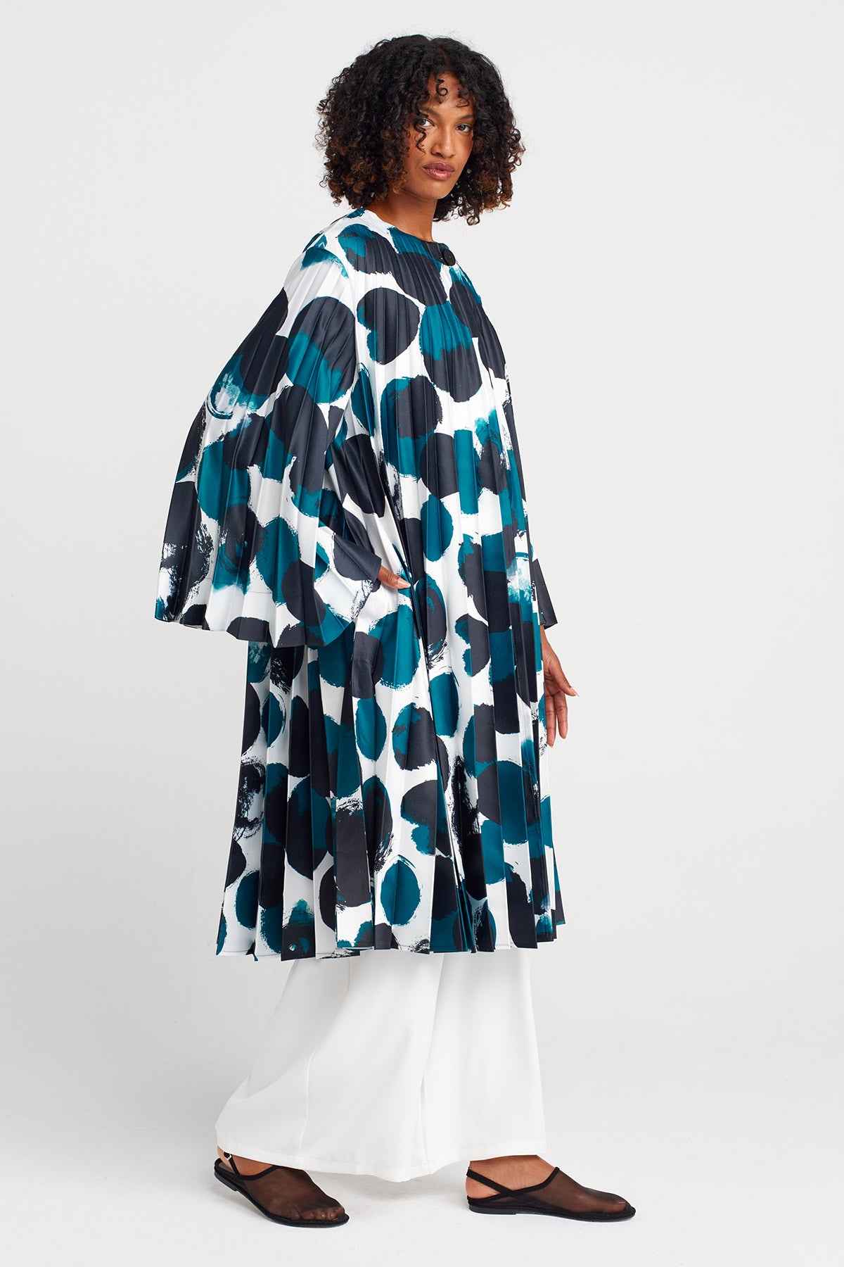 Patterned Long Pleated Jacket-K255015020