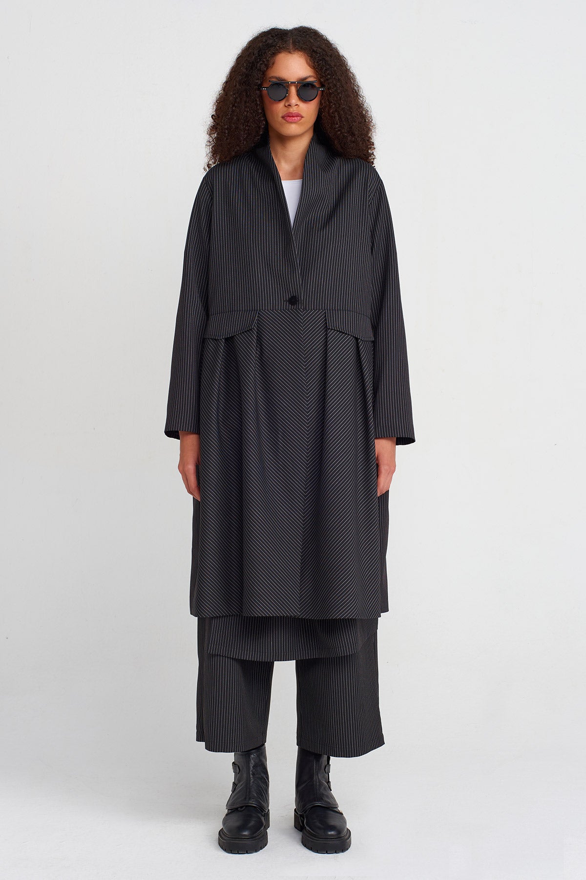 Black Striped Long Blazer-K255015045