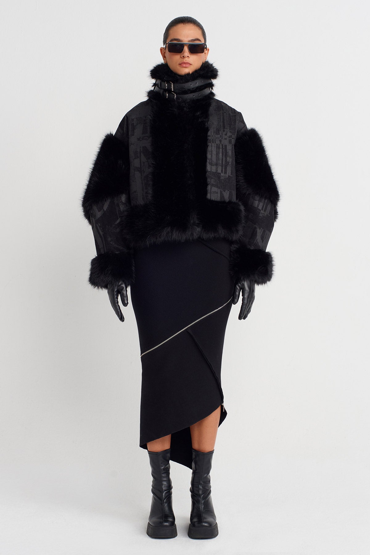 Black Faux Fur Detailed Printed Jacket-K255015059