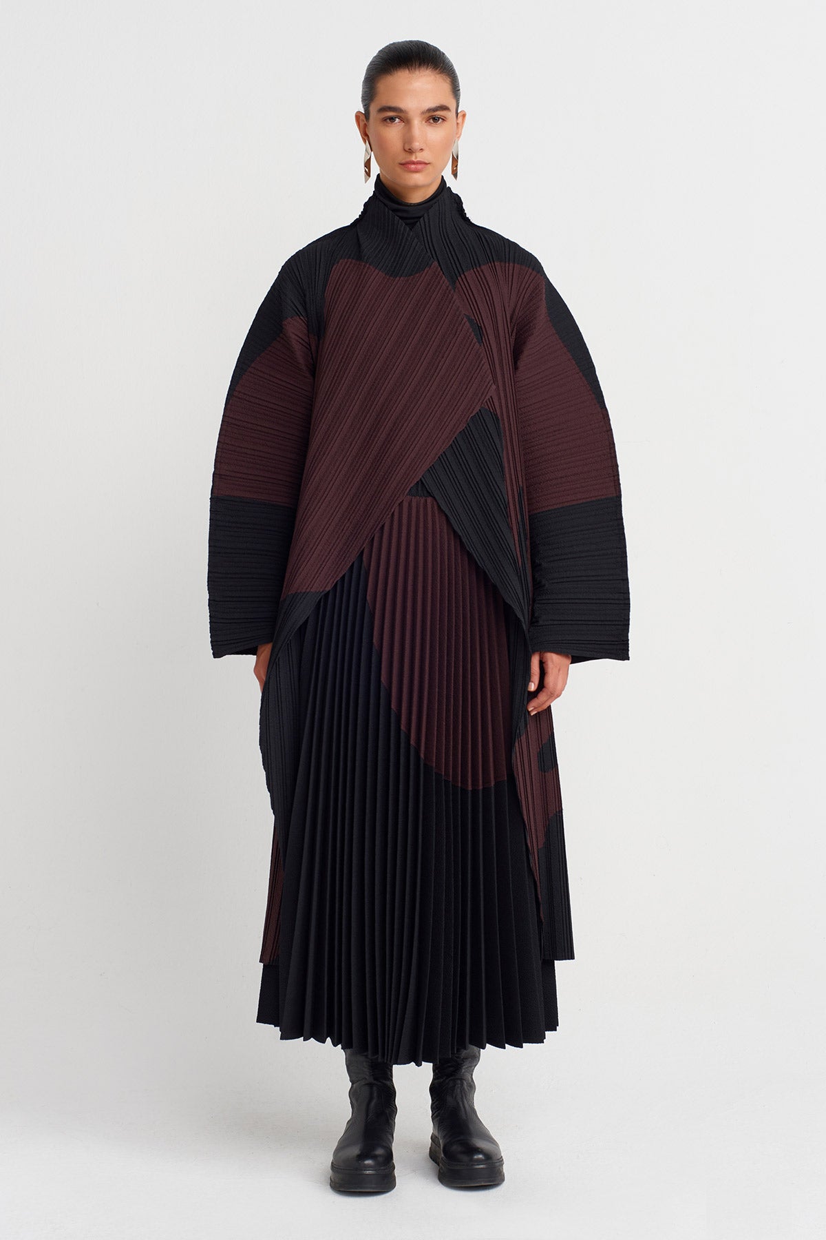 Multicolor Patterned Pleated Long Jacket-K255015108