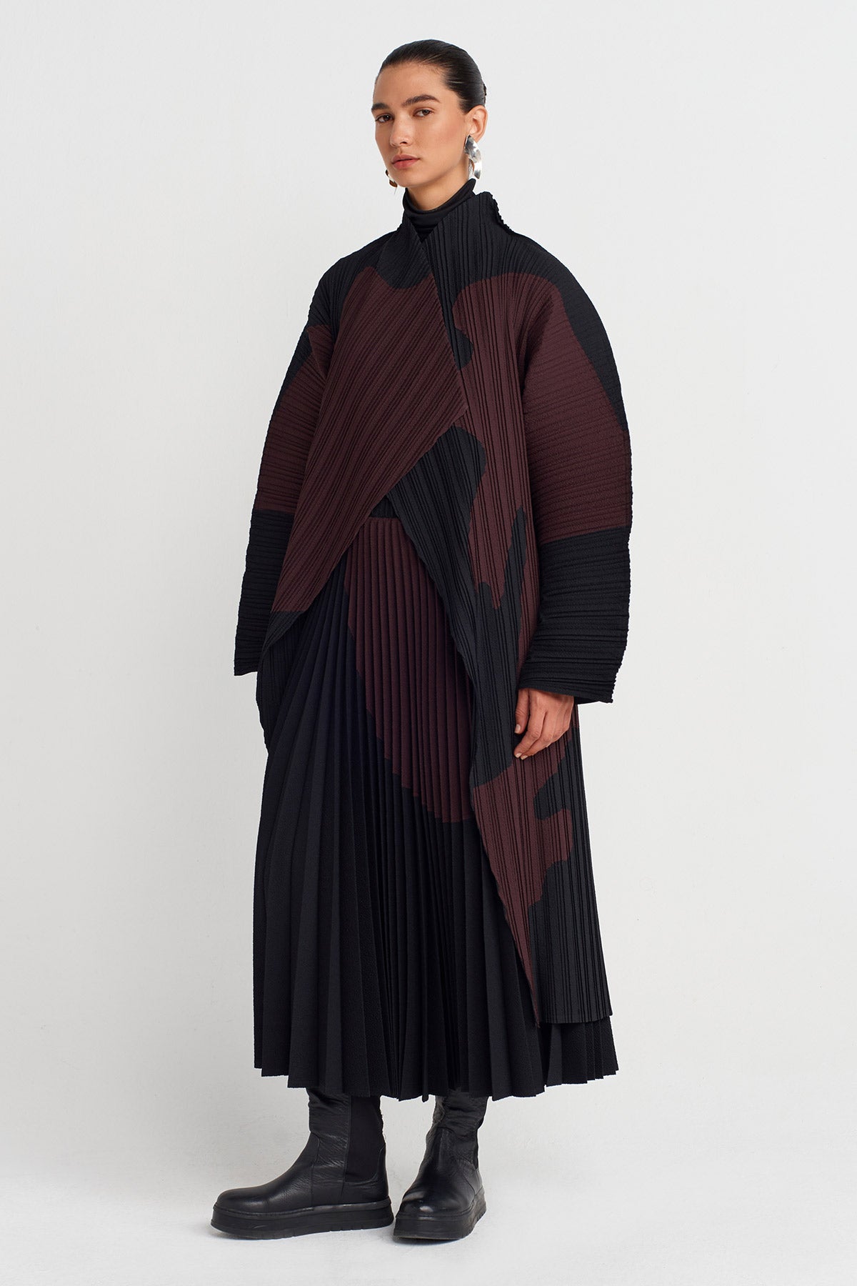 Multicolor Patterned Pleated Long Jacket-K255015108