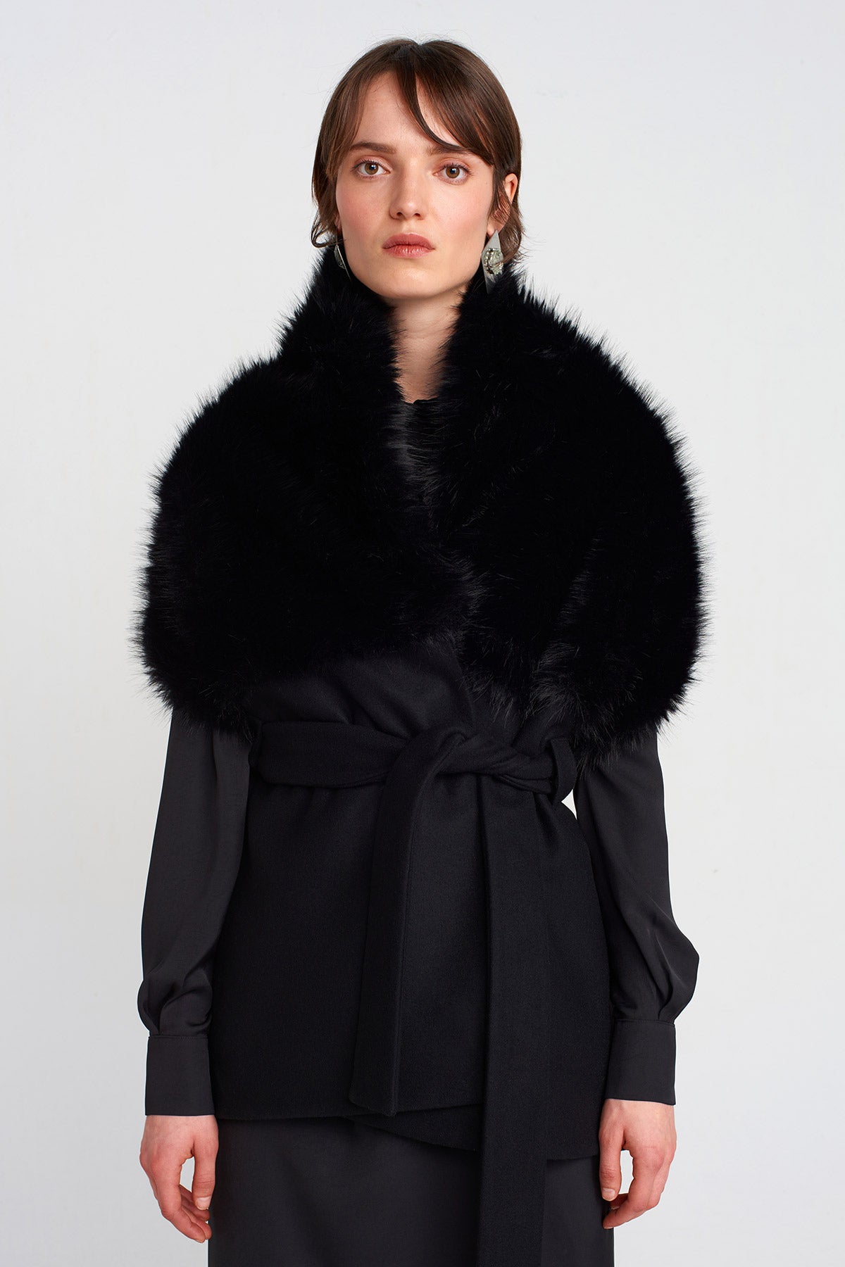 Black Faux Fur Belted Shawl-K256016001