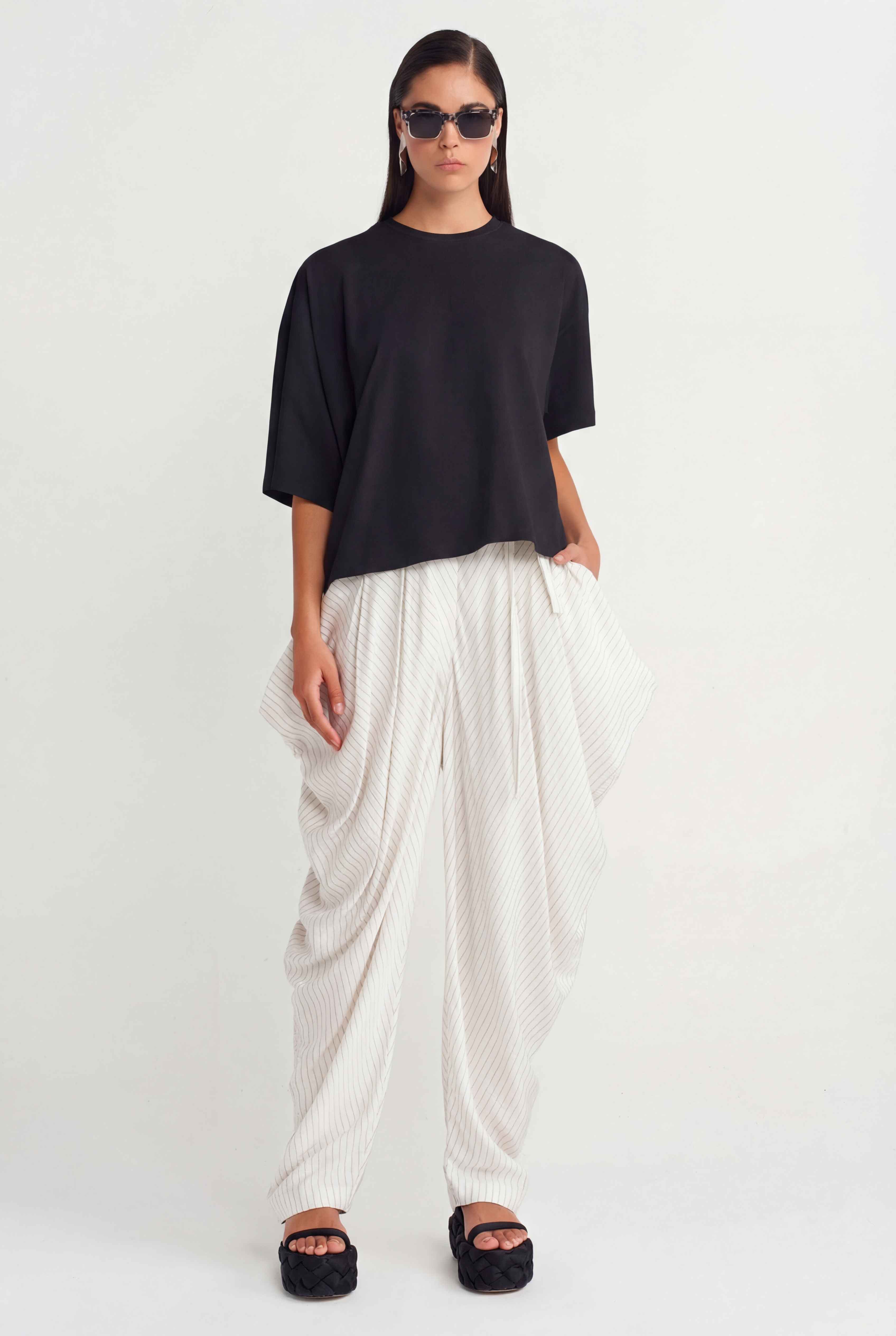 Black Oversized Basic T-Shirt-Y261011023