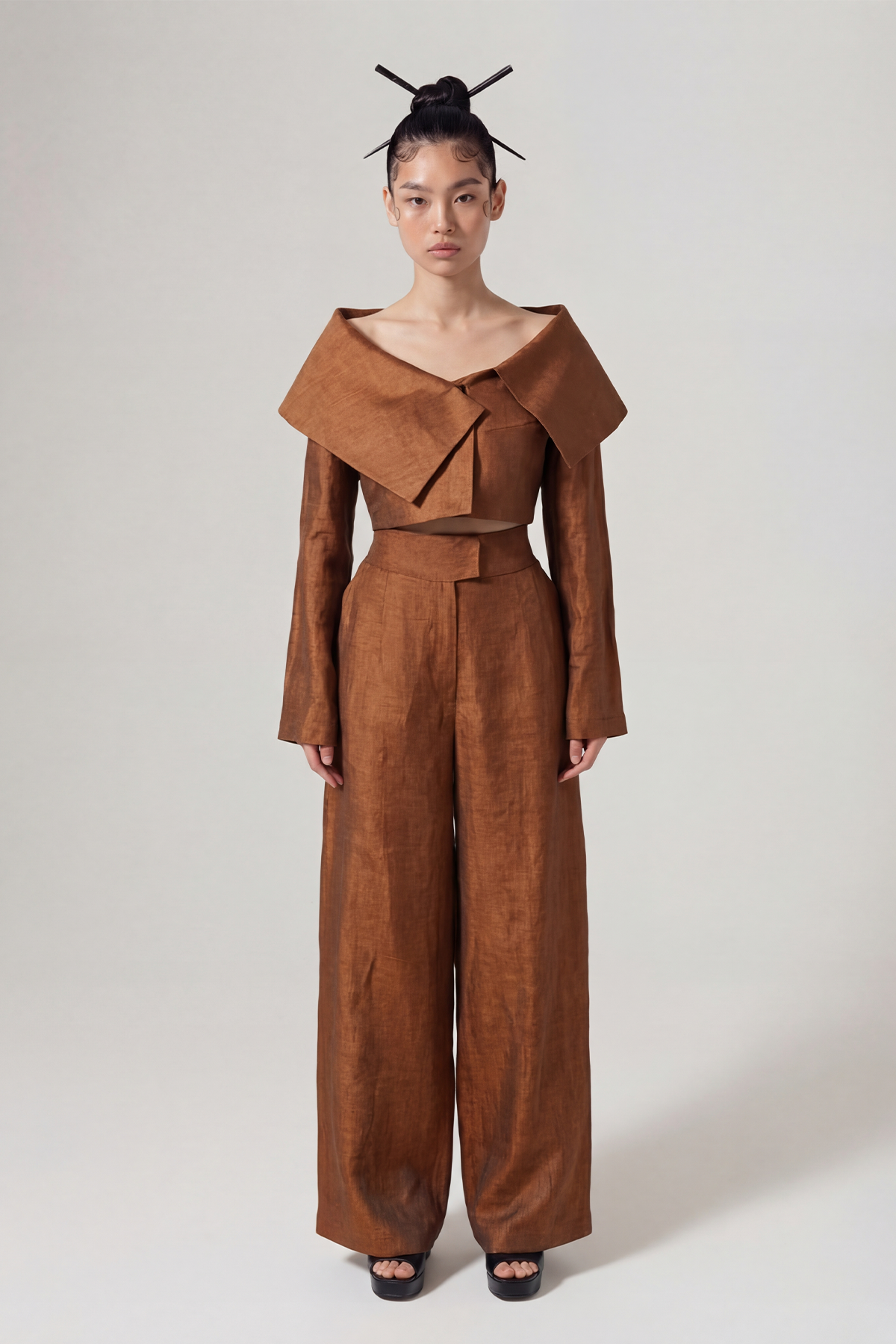 Bronze Cropped Jacket with Wide Collar-Y265015030