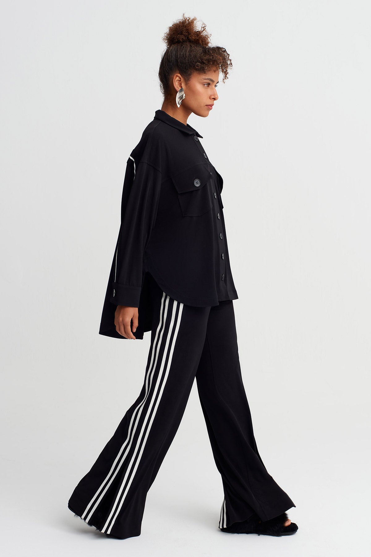 Black Stripe Detailed Oversize Shirt-Y261011005