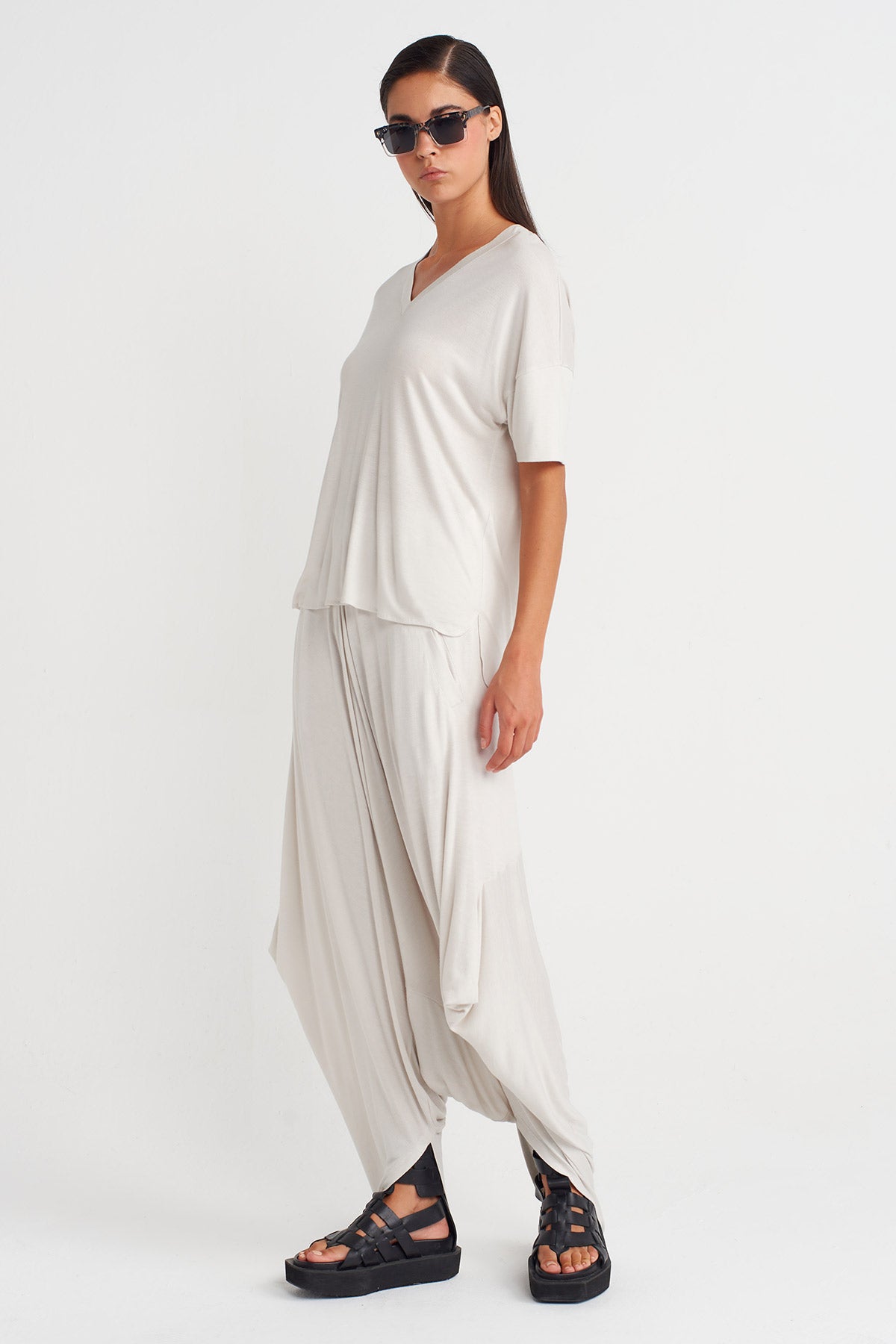 Mıst V-Neck Relaxed Fit T-Shirt-Y261011012