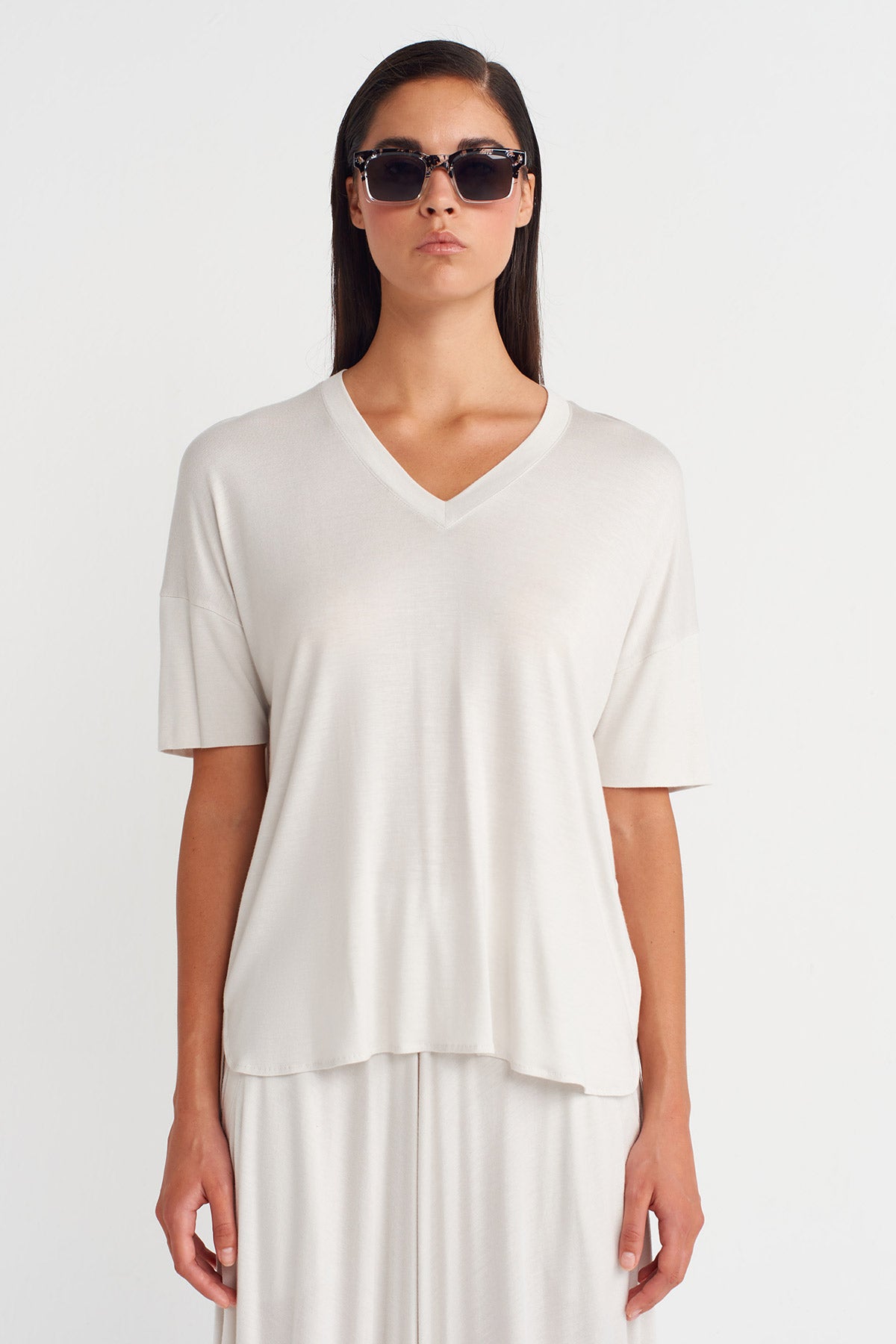 Mıst V-Neck Relaxed Fit T-Shirt-Y261011012