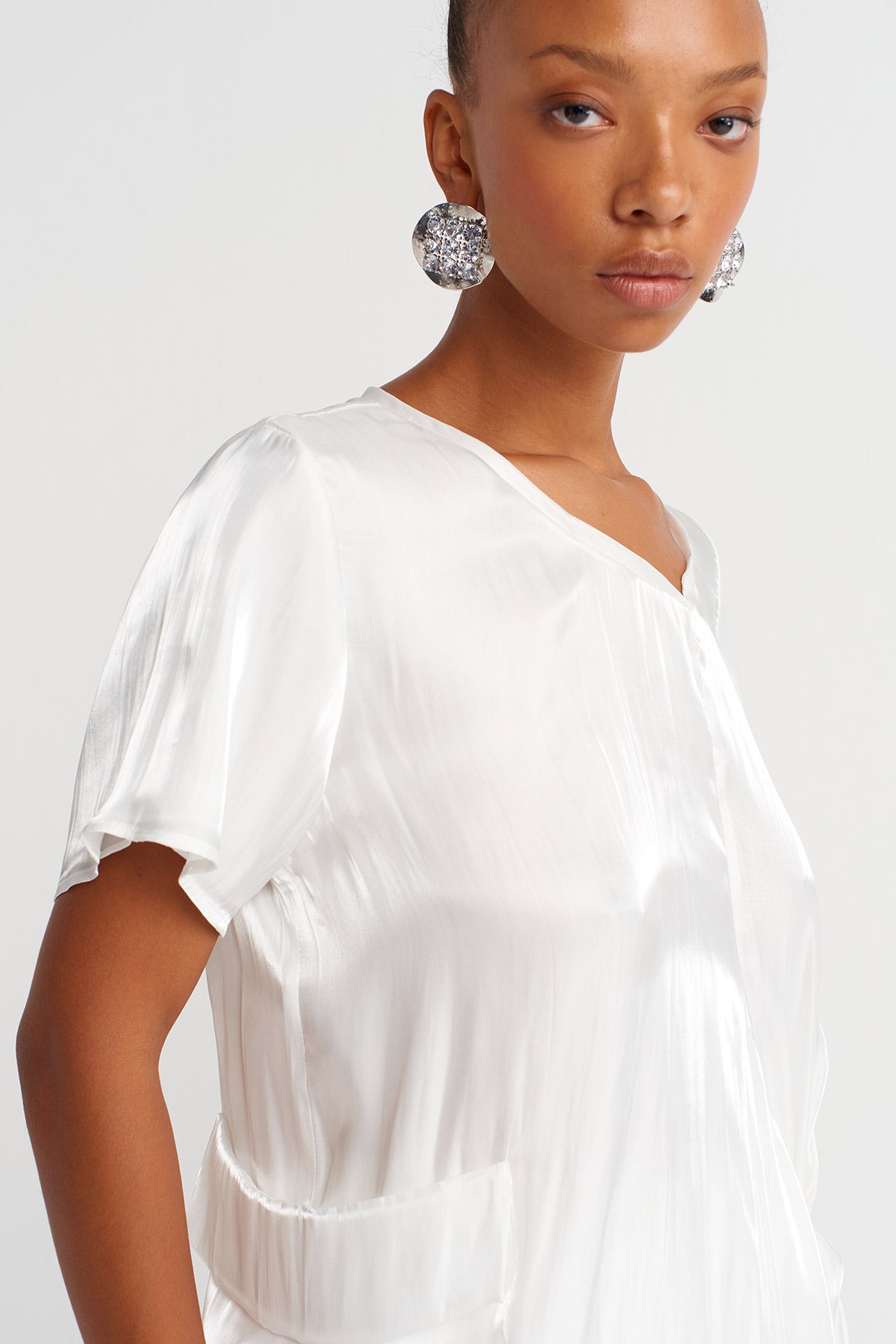 Off White Asymmetric Satin-Textured Blouse-Y261011032