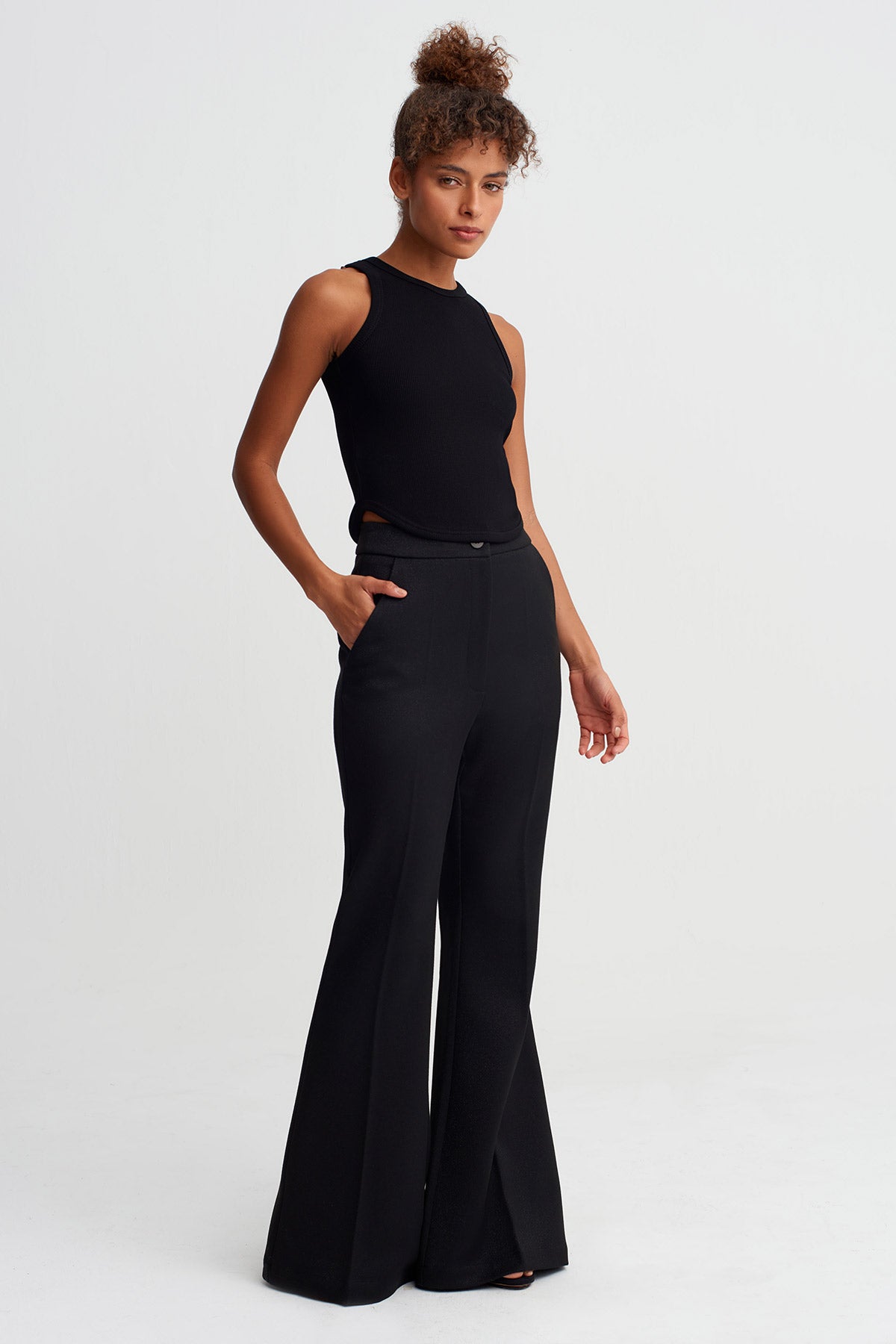 Black Ribbed Sleeveless Top-Y261011040