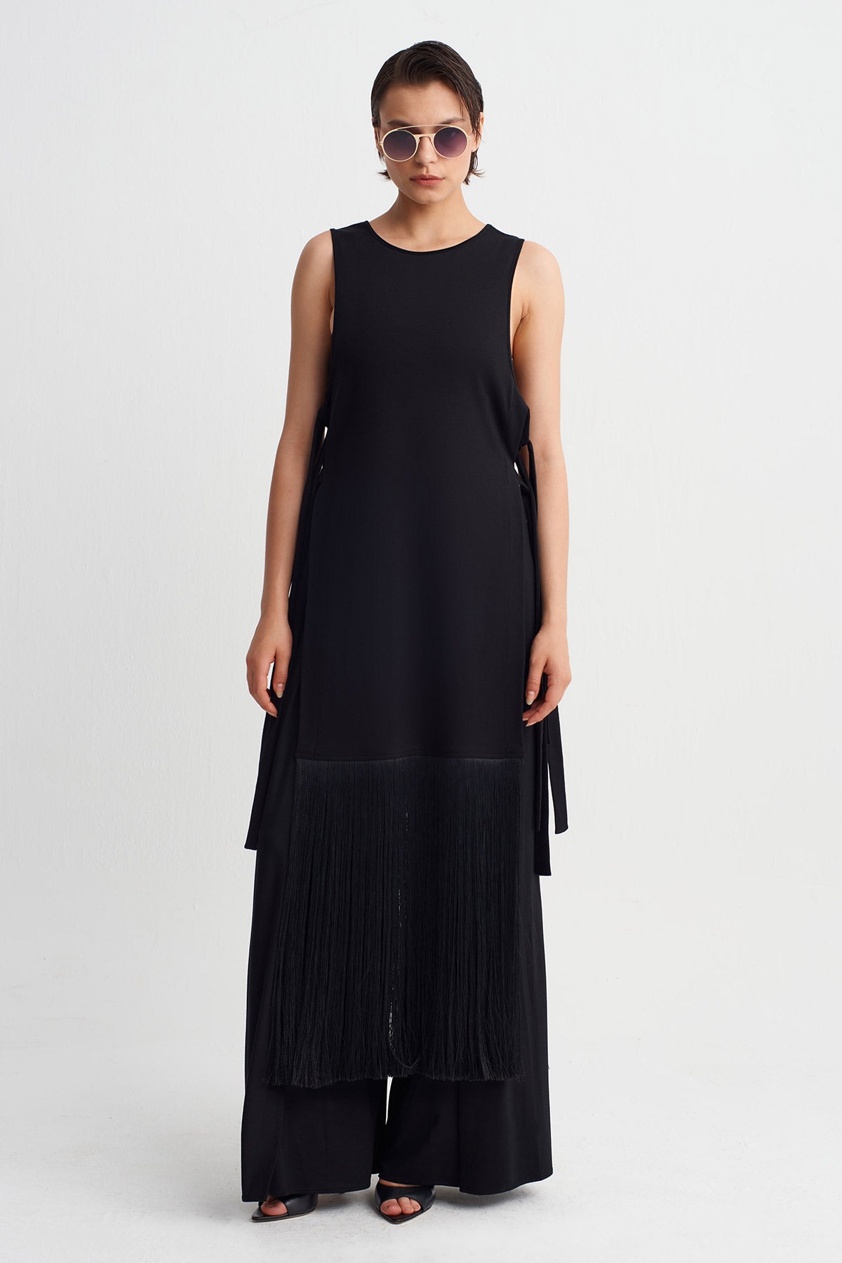 Black Fringe Detailed Ribbed T-Shirt-Y261011120