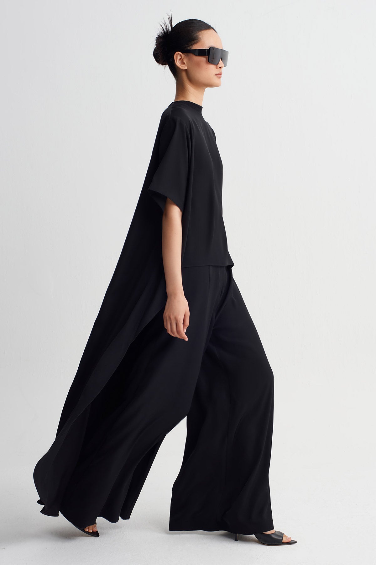 Black Asymmetrical Cut T-Shirt-Y261011153