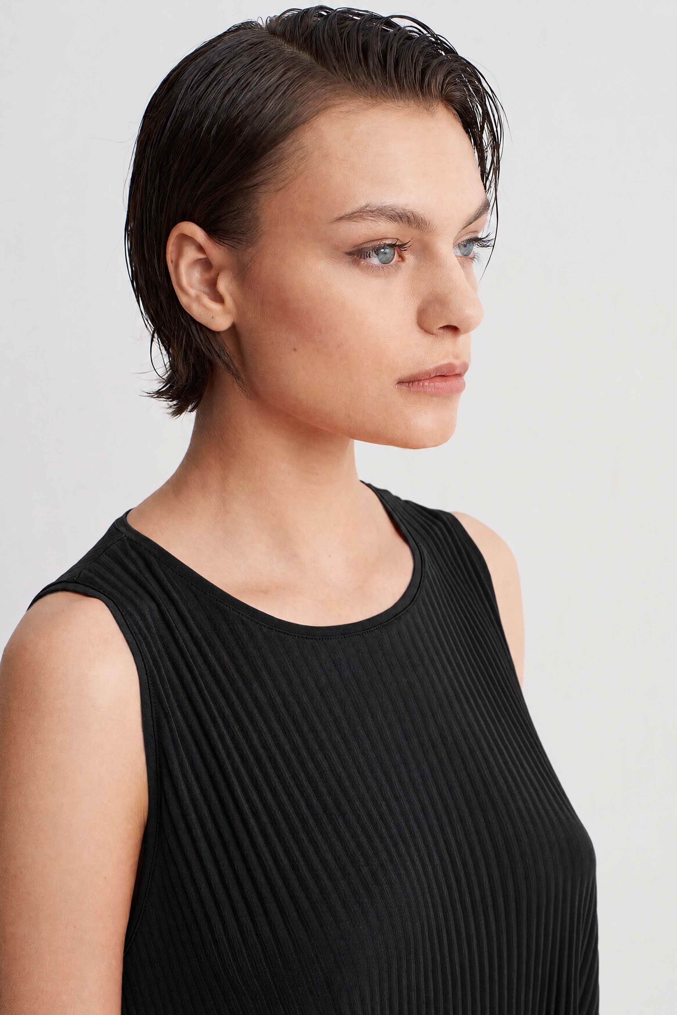 Black Asymmetric Cut Jersey Pleated Blouse-Y261011164