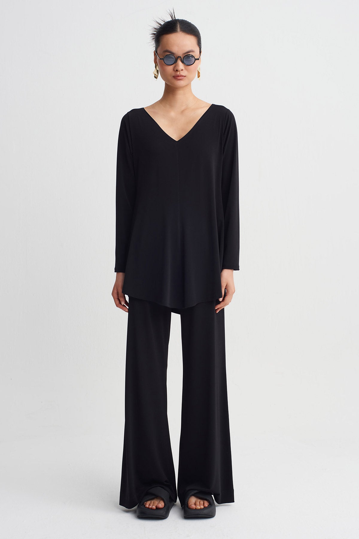 Black V-Neck Long Sleeve Jersey Blouse-Y261011178