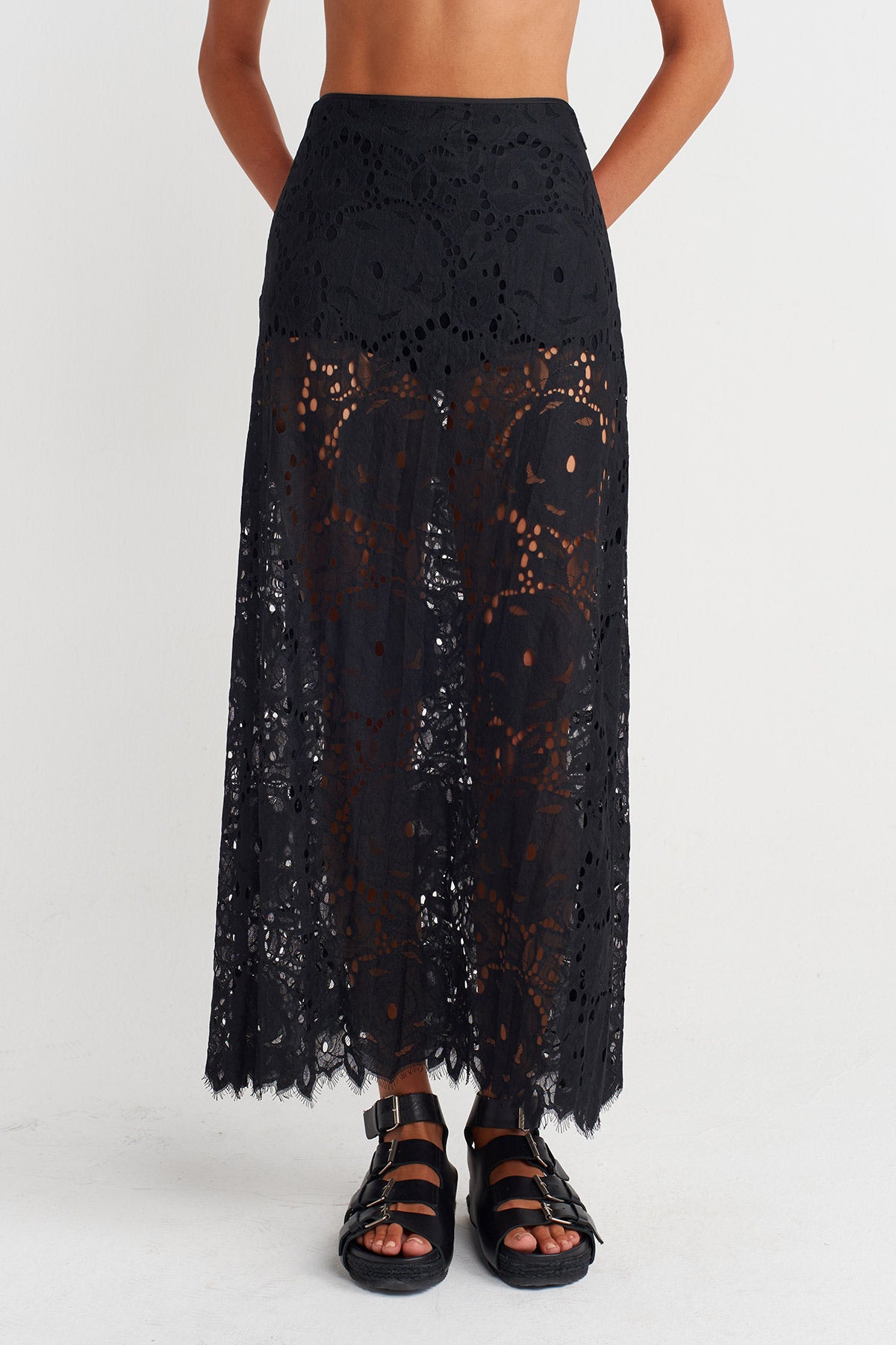 Black Lace Sheer Maxi Skirt-Y262012004