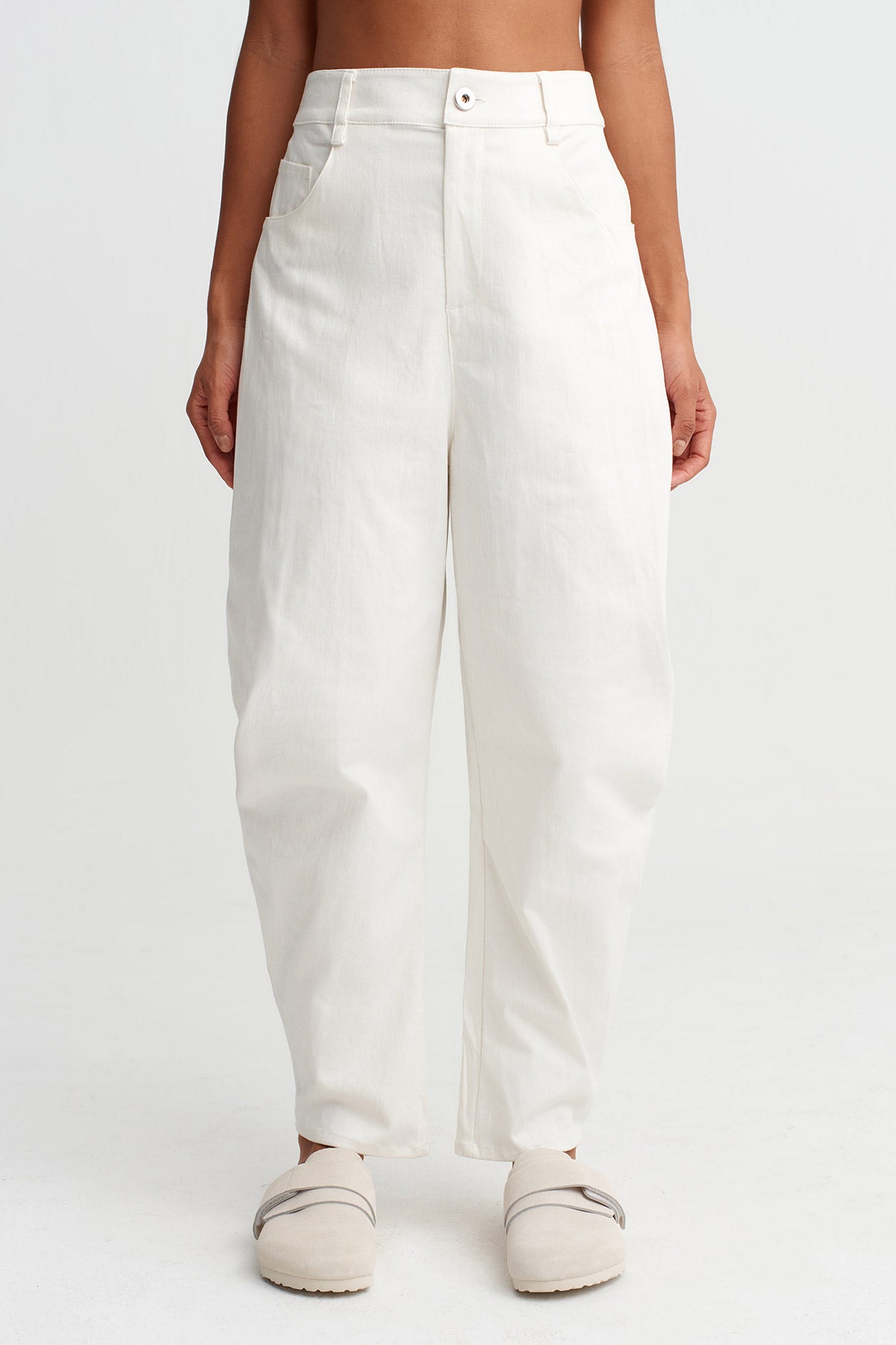 Off White High-Waist Straight-Leg Denim Trousers-Y263013019