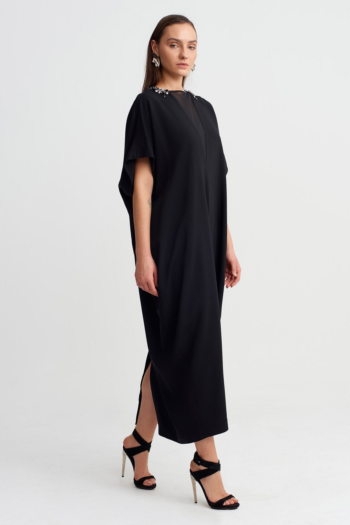 Black Embellished Sheer Neckline Long Dress-Y264014023
