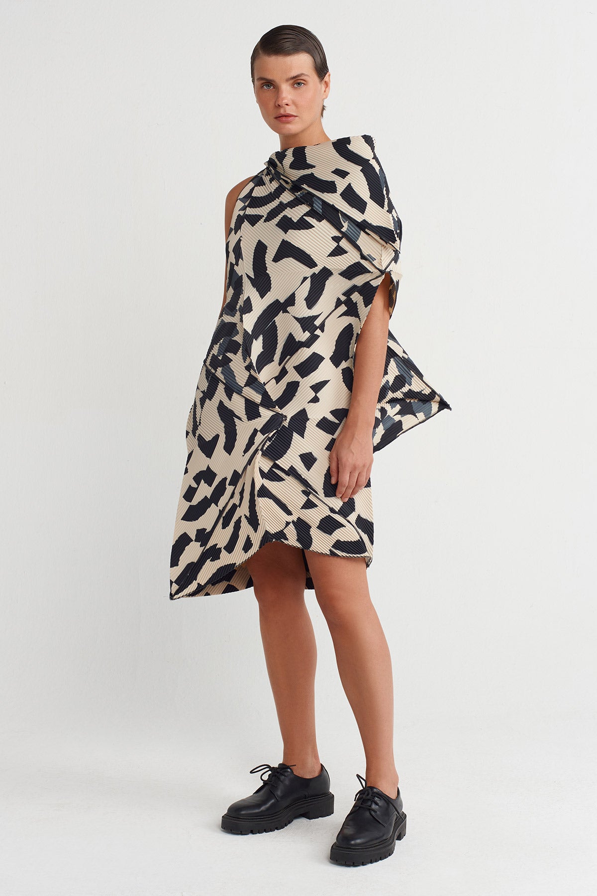 Printed Origami-Style Pleated Dress-Y264014025