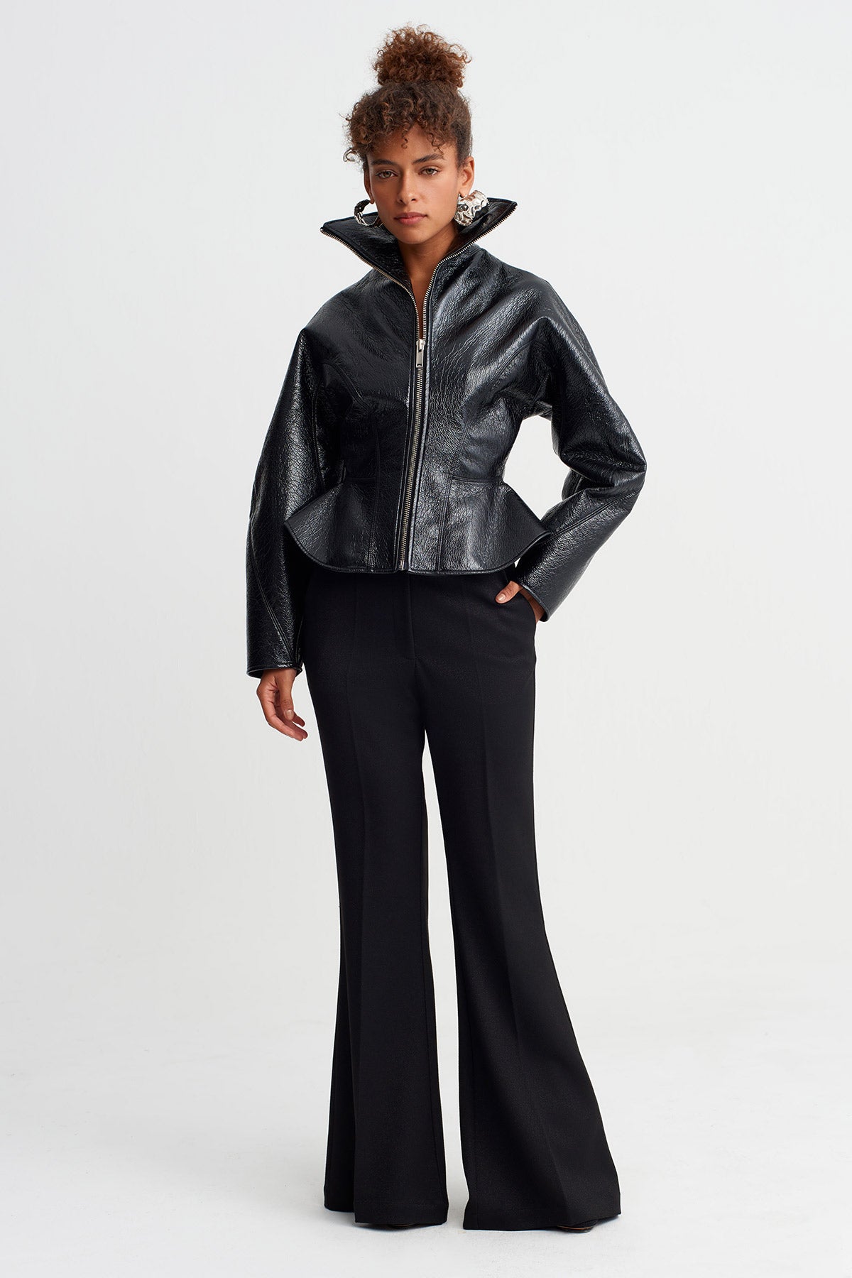 Black Stand Collar Fitted Waist Glossy Jacket.-Y265015018