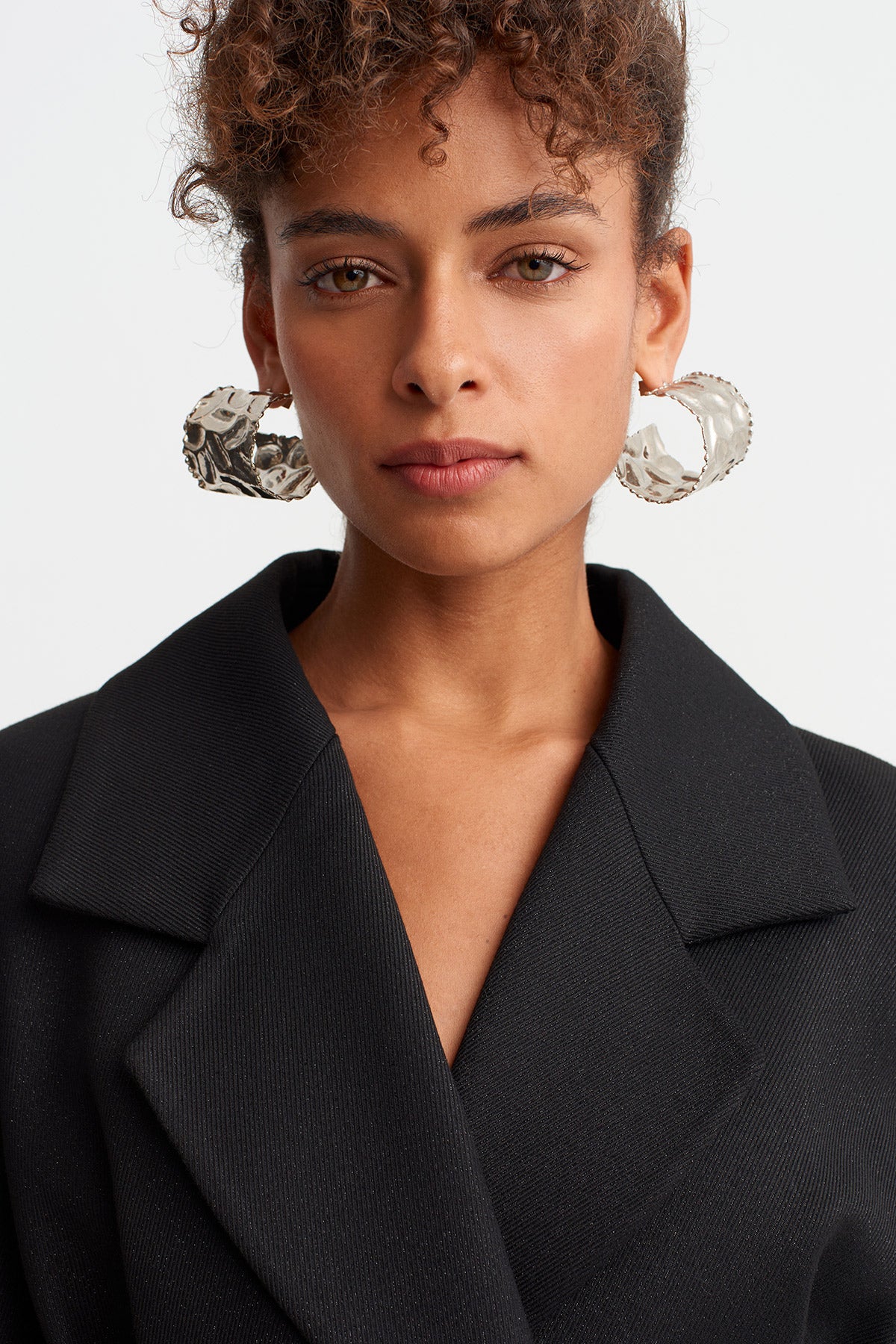 Black Waist-Fitted Double-Breasted Jacket-Y265015020