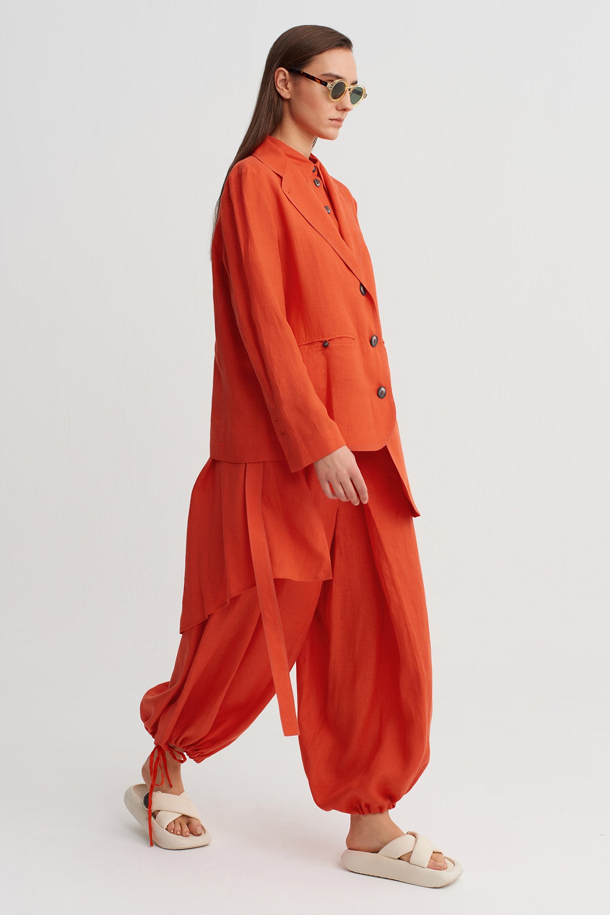 Pomegranade Asymmetric Cut Buttoned Jacket-Y265015056