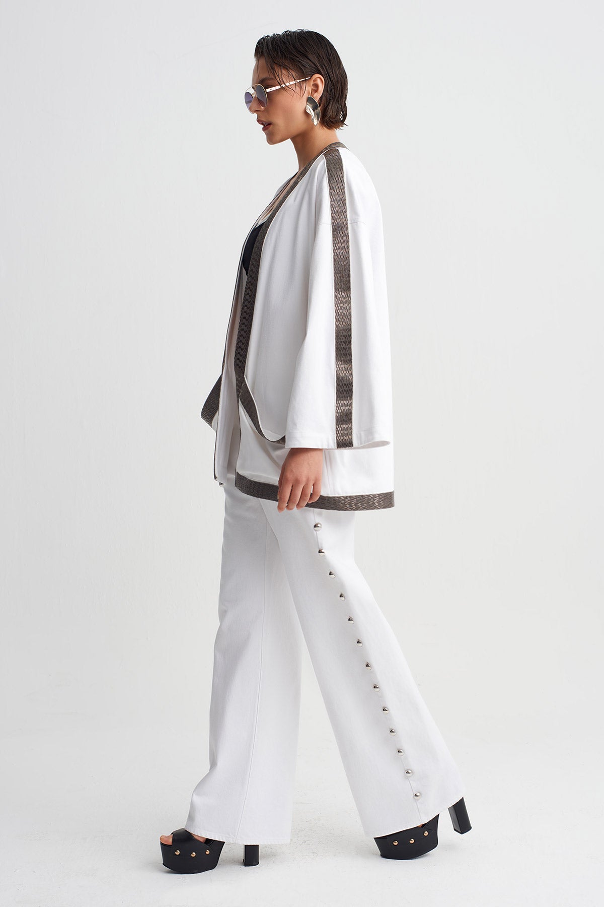 Off White Kimono with Embellished Edges-Y265015079