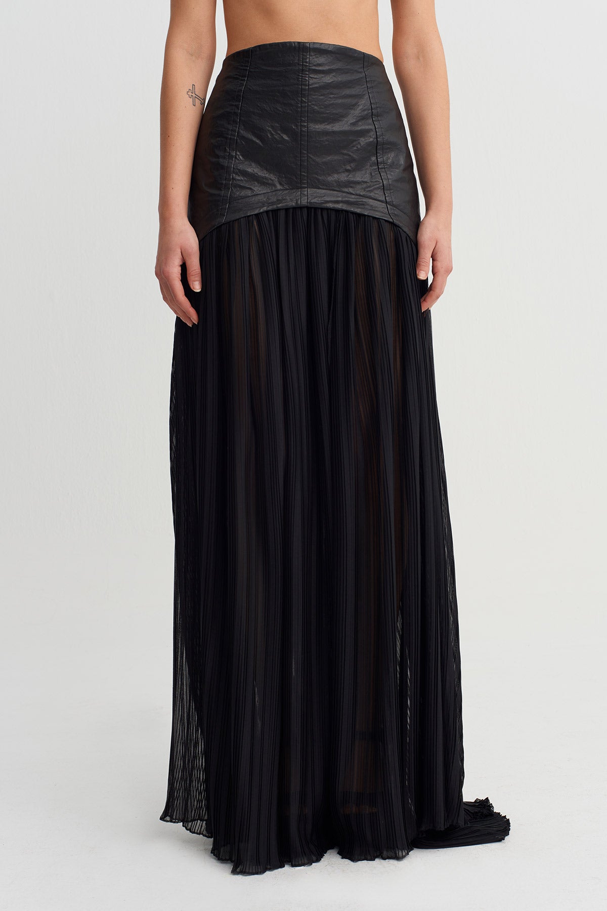 Black Leather Panel Pleated Tulle Skirt-Y262012011