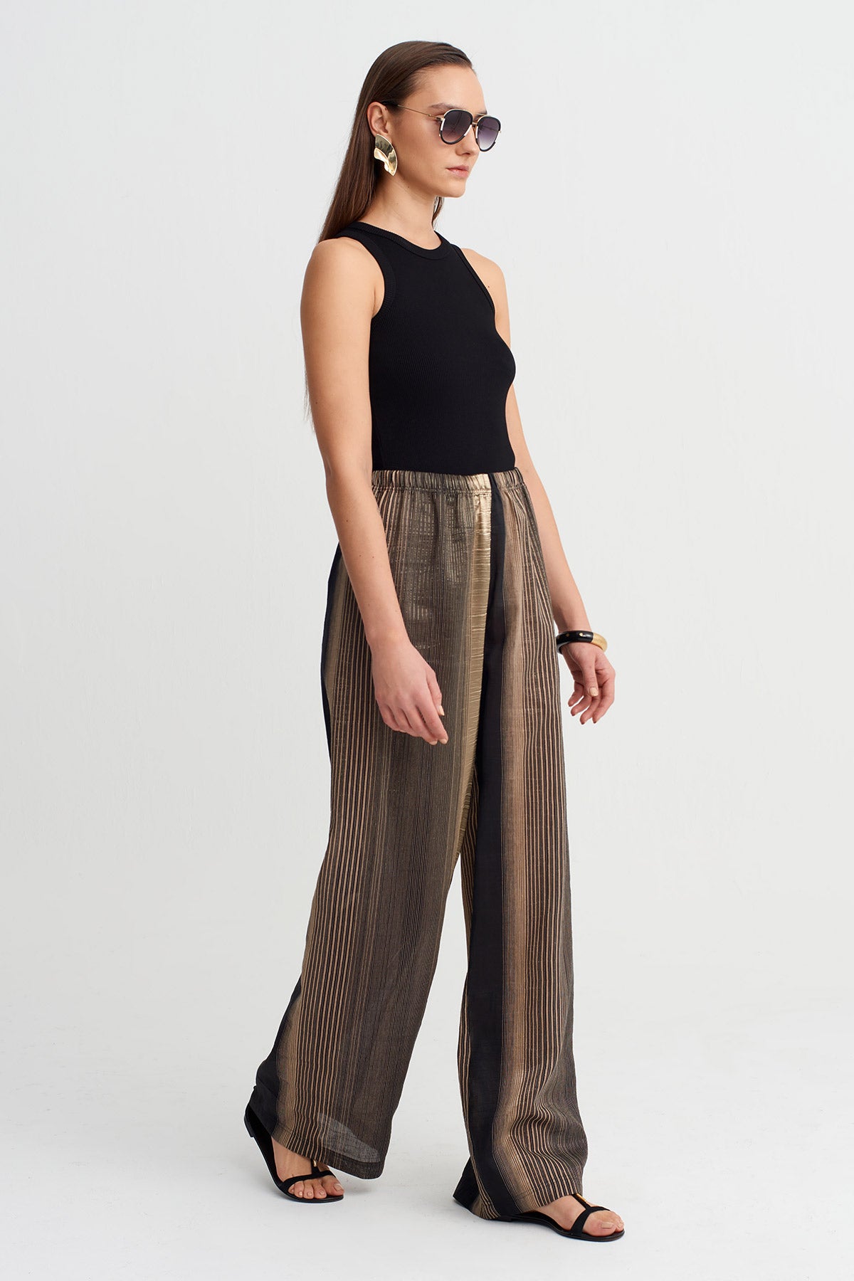 Black/Gold Textured Wide-Leg Trousers-Y263013036