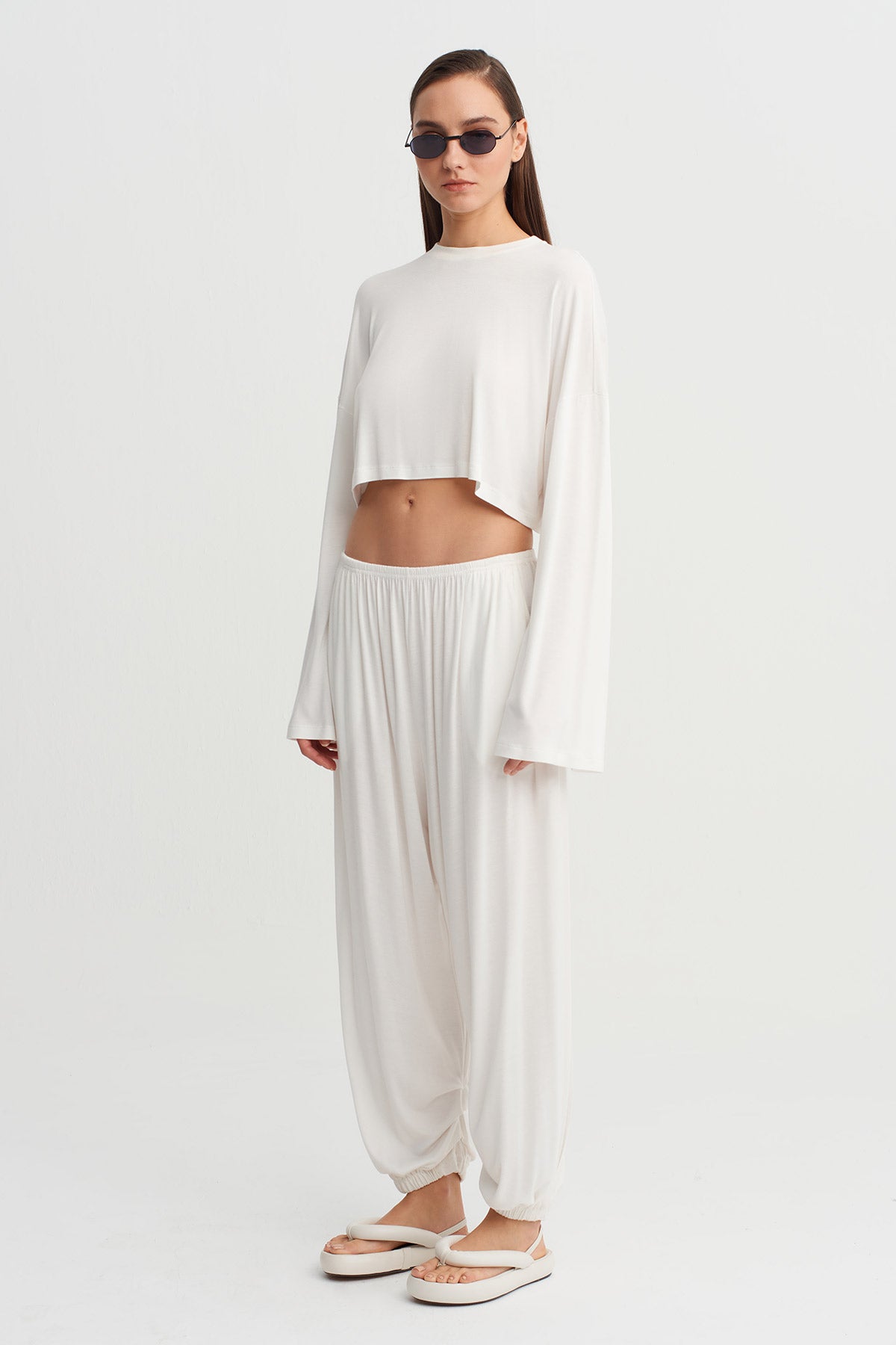 Off White Elastic Waist Flowing Trousers-Y263013039