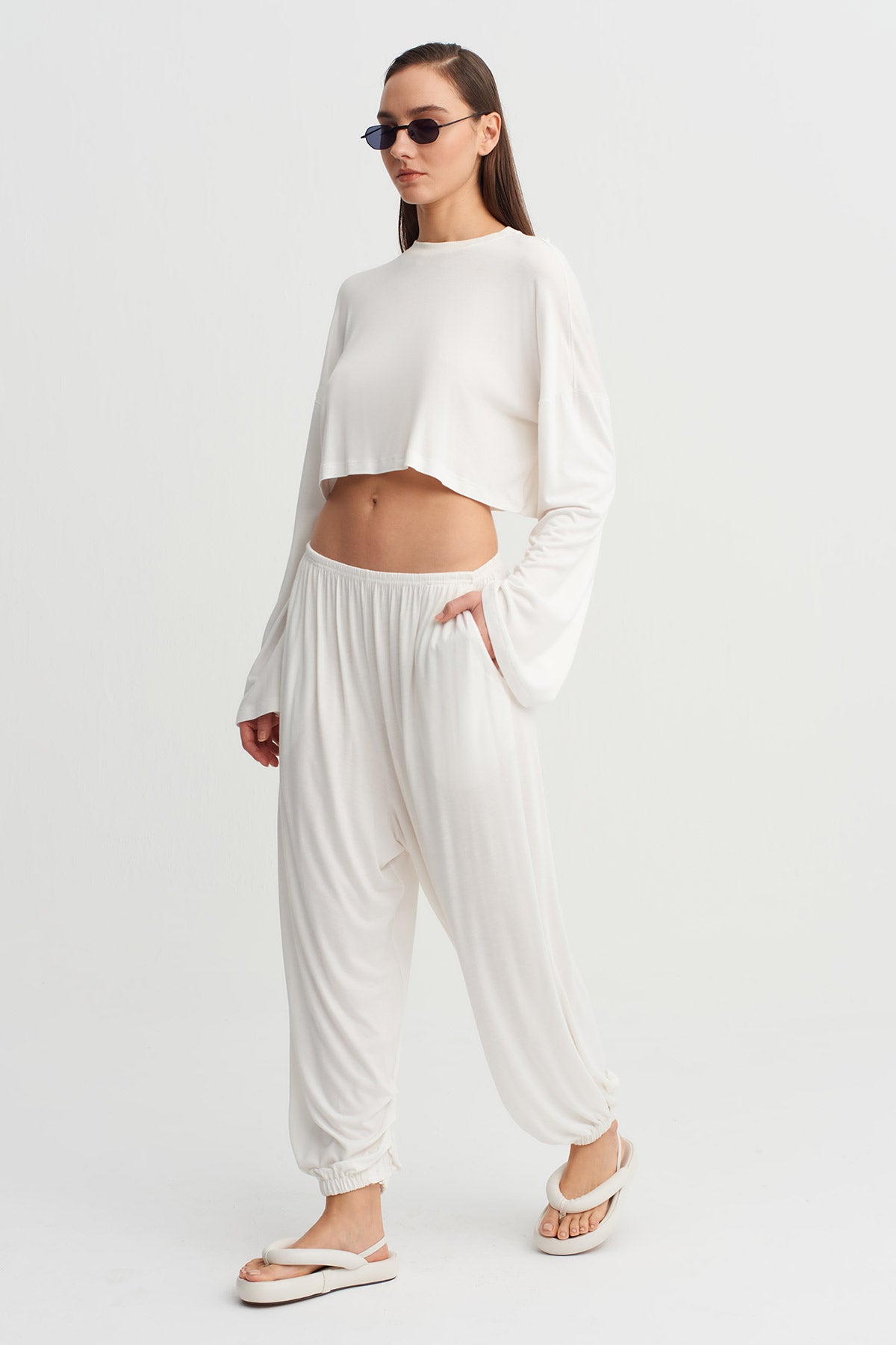 Off White Elastic Waist Flowing Trousers-Y263013039